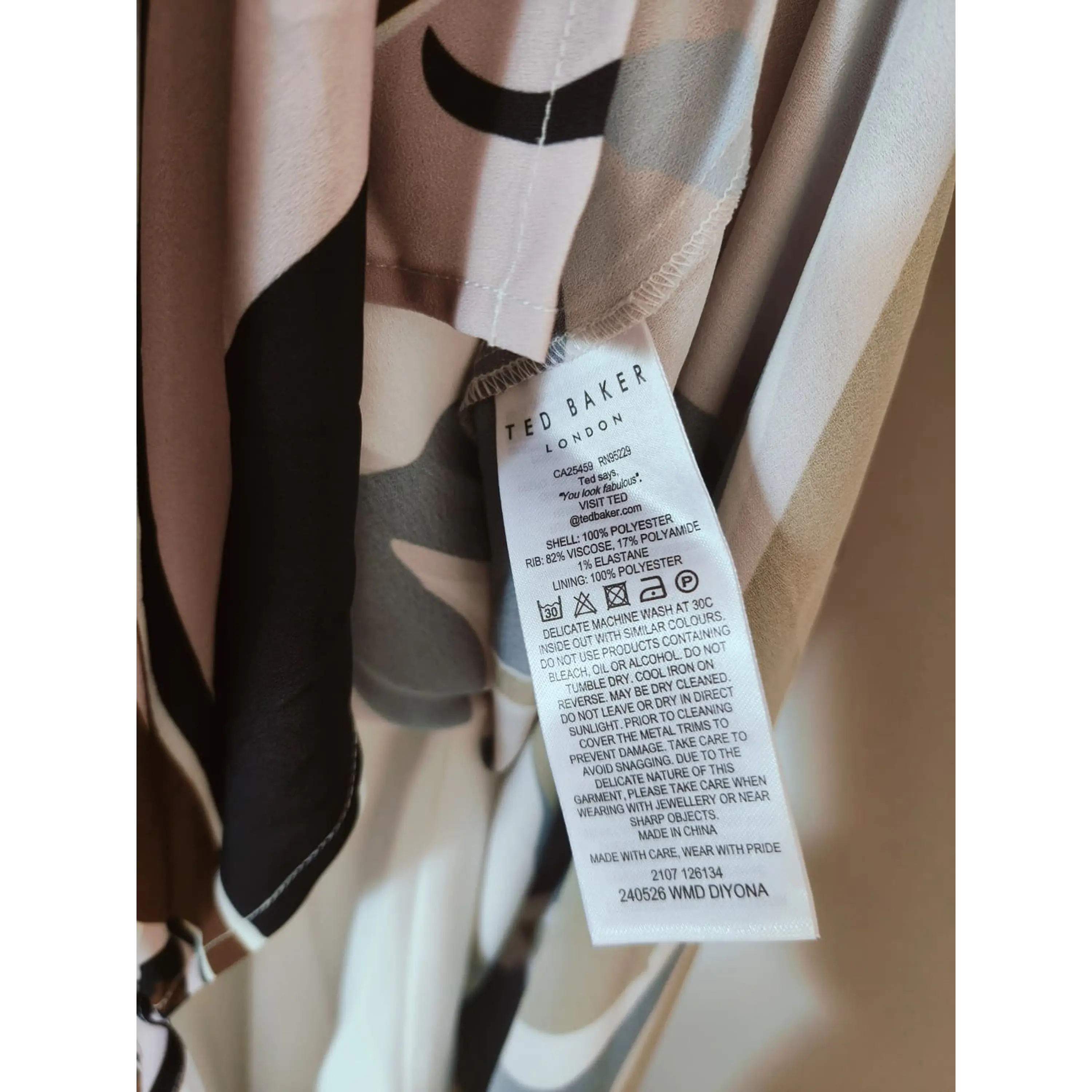 Vestido Ted Baker 100% original 6