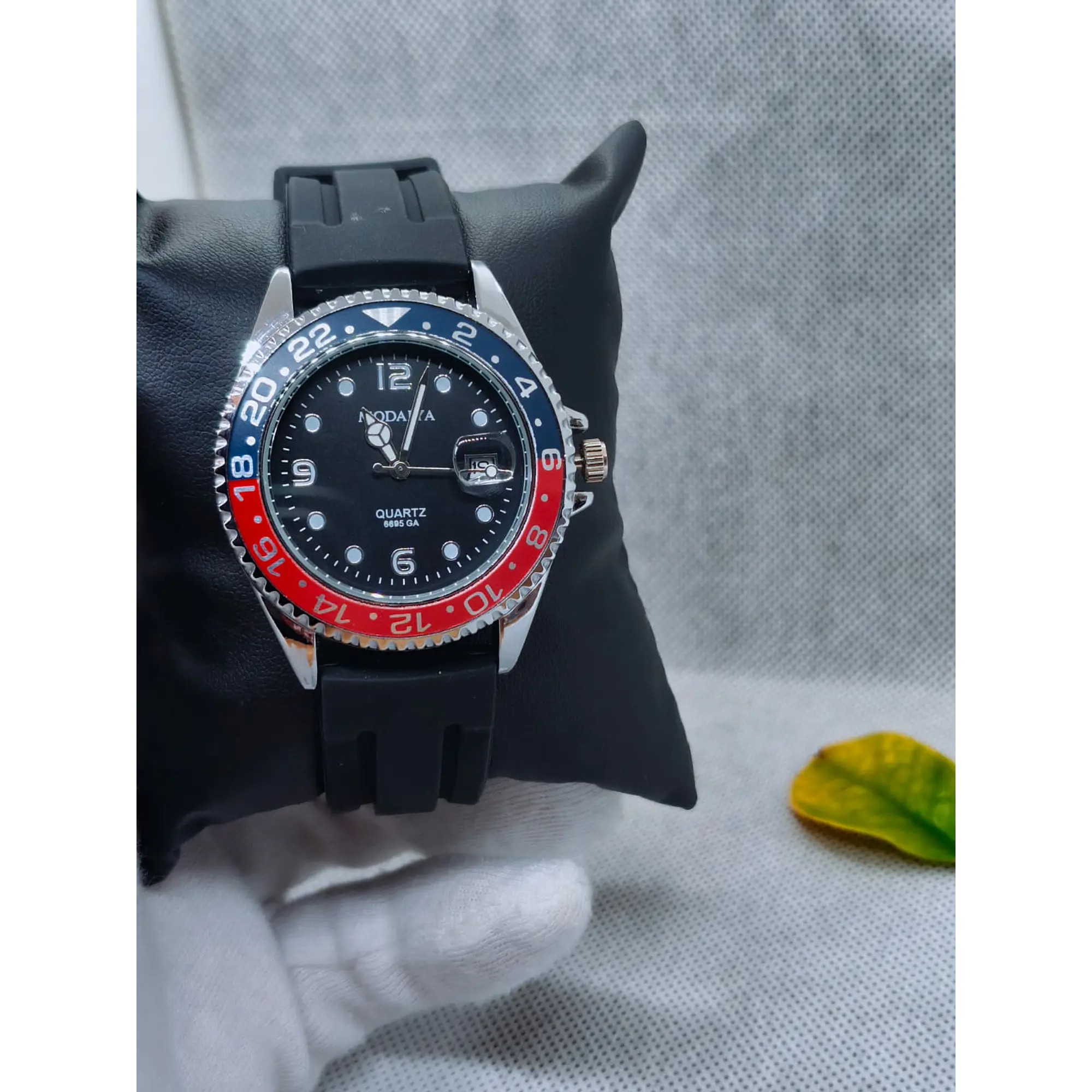 Relógio Quartz Masculino em Aço Inóxidável e Silicone.  5
