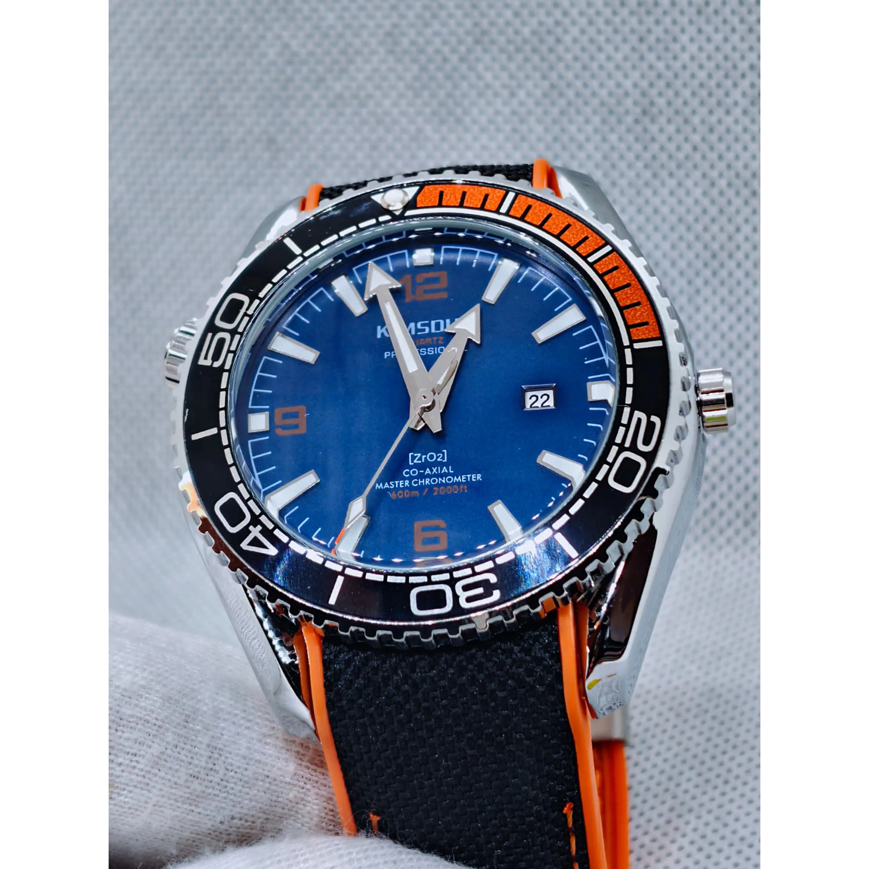 Relógio Quartz Masculino em Aço Inóxidável 316L e Silicone Reforçado.  1