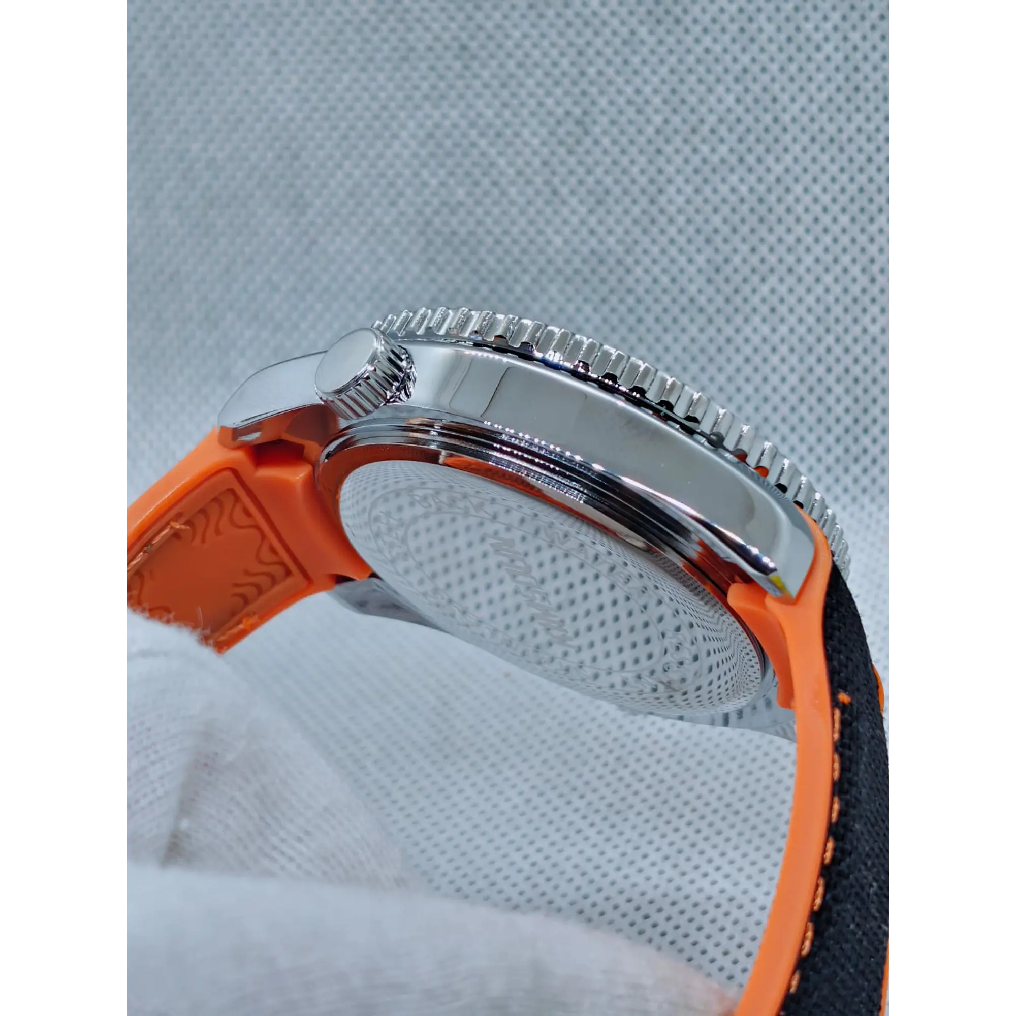 Relógio Quartz Masculino em Aço Inóxidável 316L e Silicone Reforçado.  7