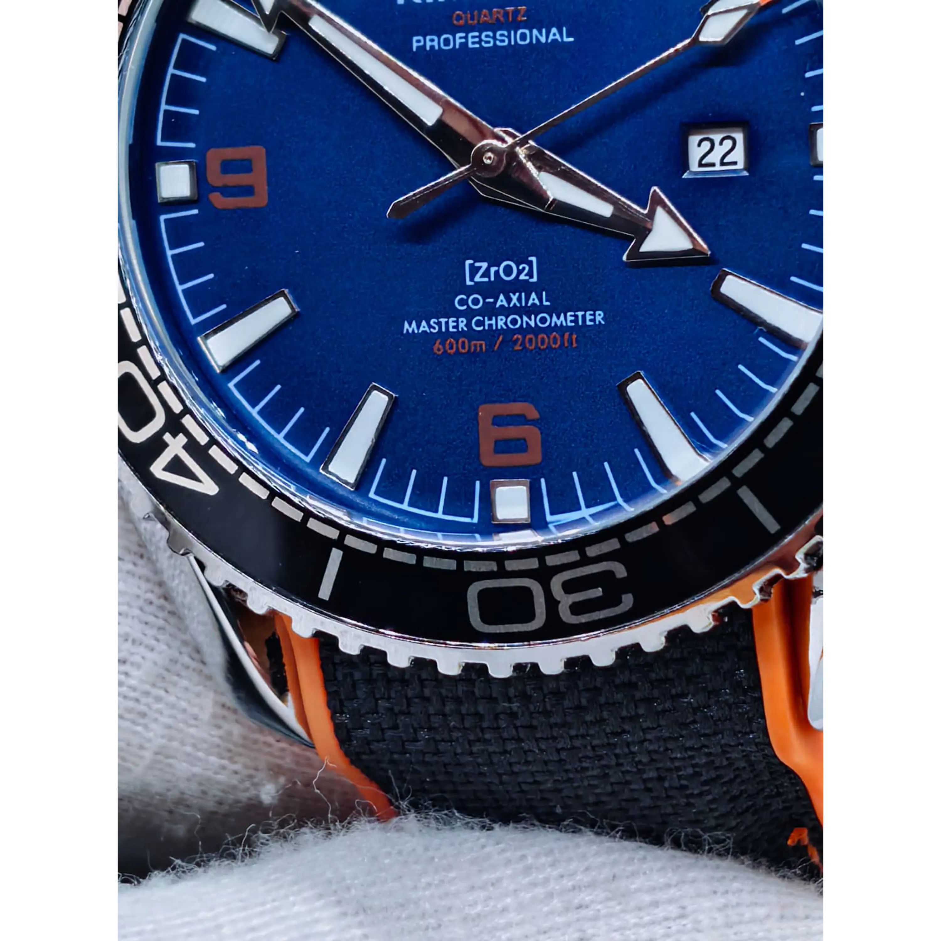 Relógio Quartz Masculino em Aço Inóxidável 316L e Silicone Reforçado.  8