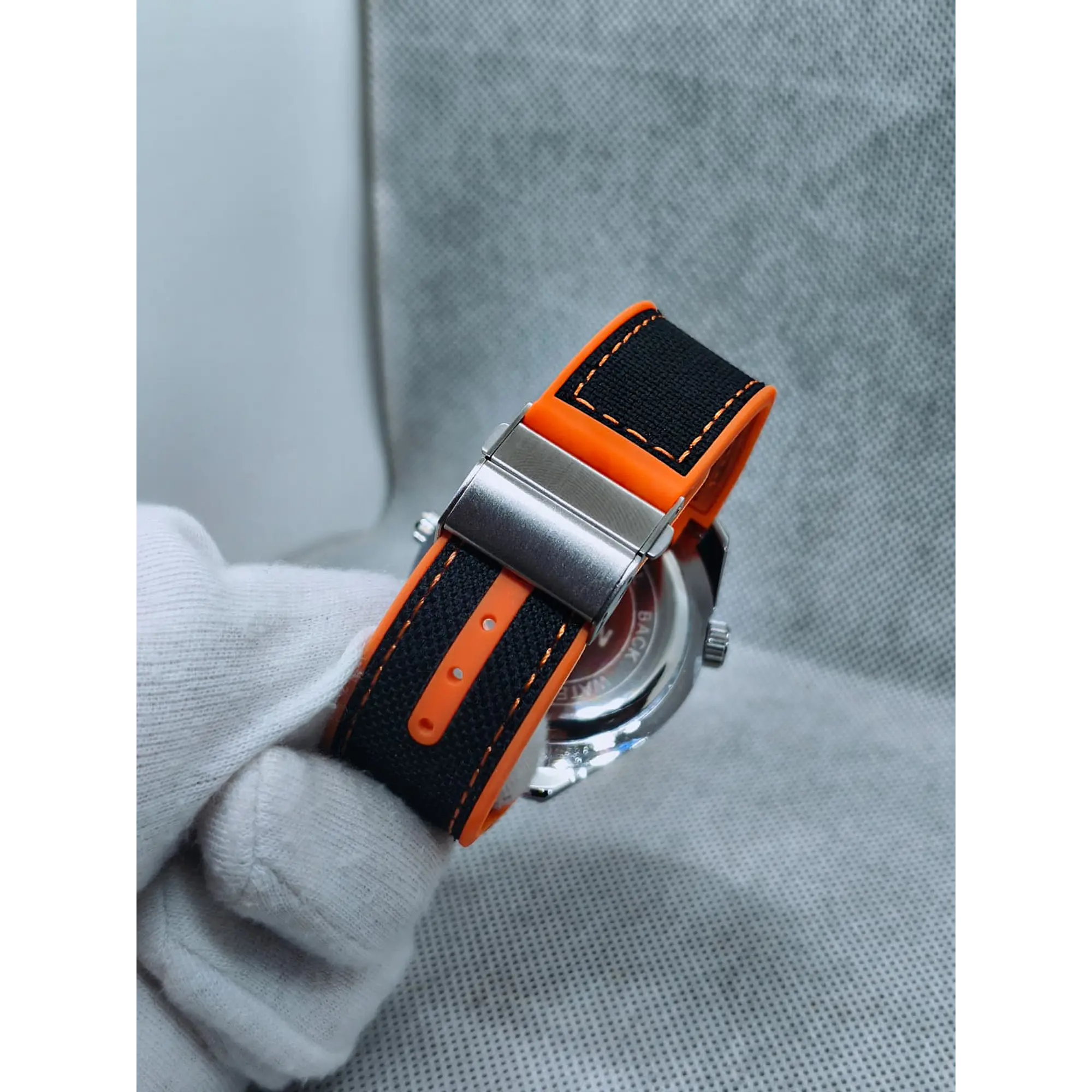 Relógio Quartz Masculino em Aço Inóxidável 316L e Silicone Reforçado.  12
