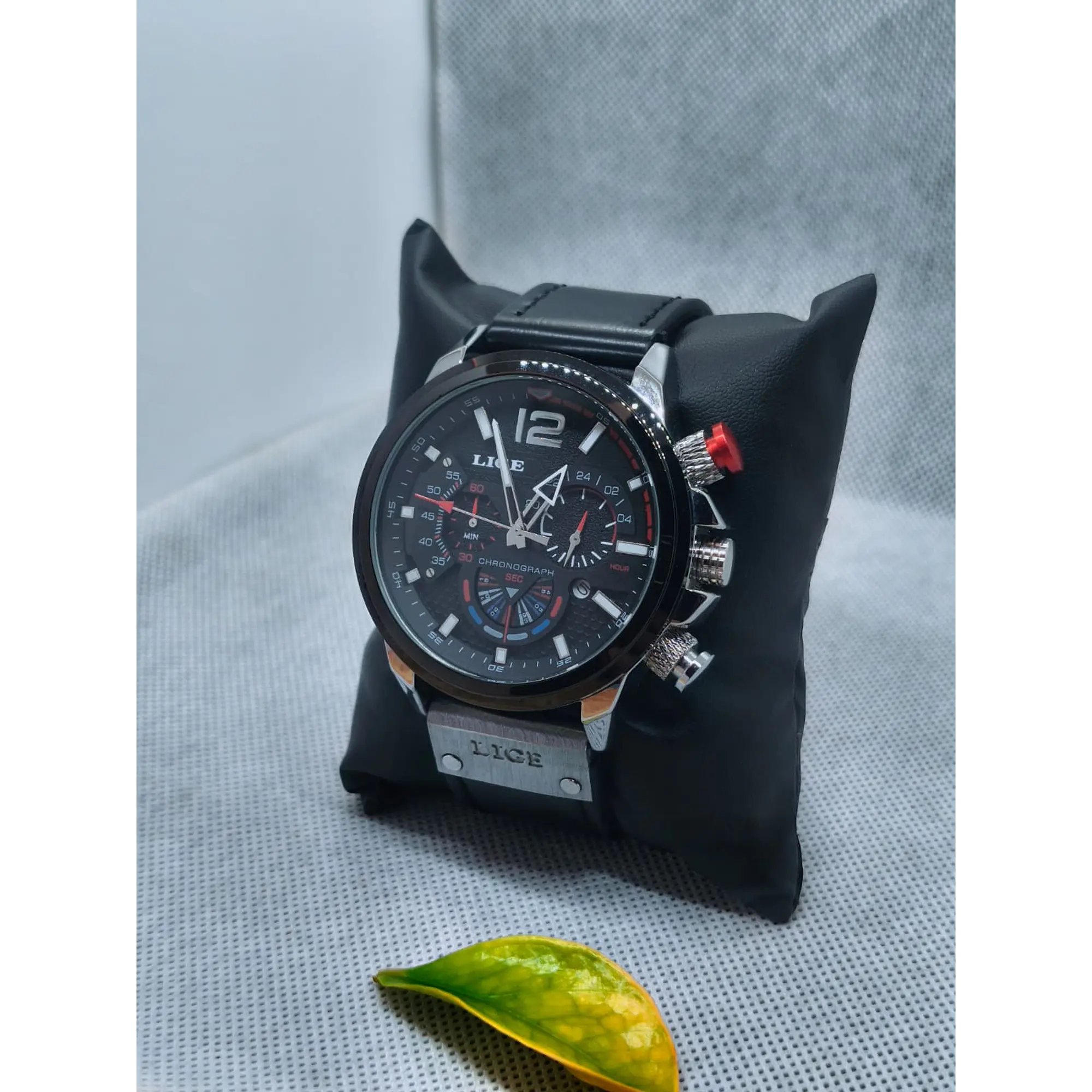 Men's Quartz Watch in Stainless Steel and Leather - Vintage Motard 6