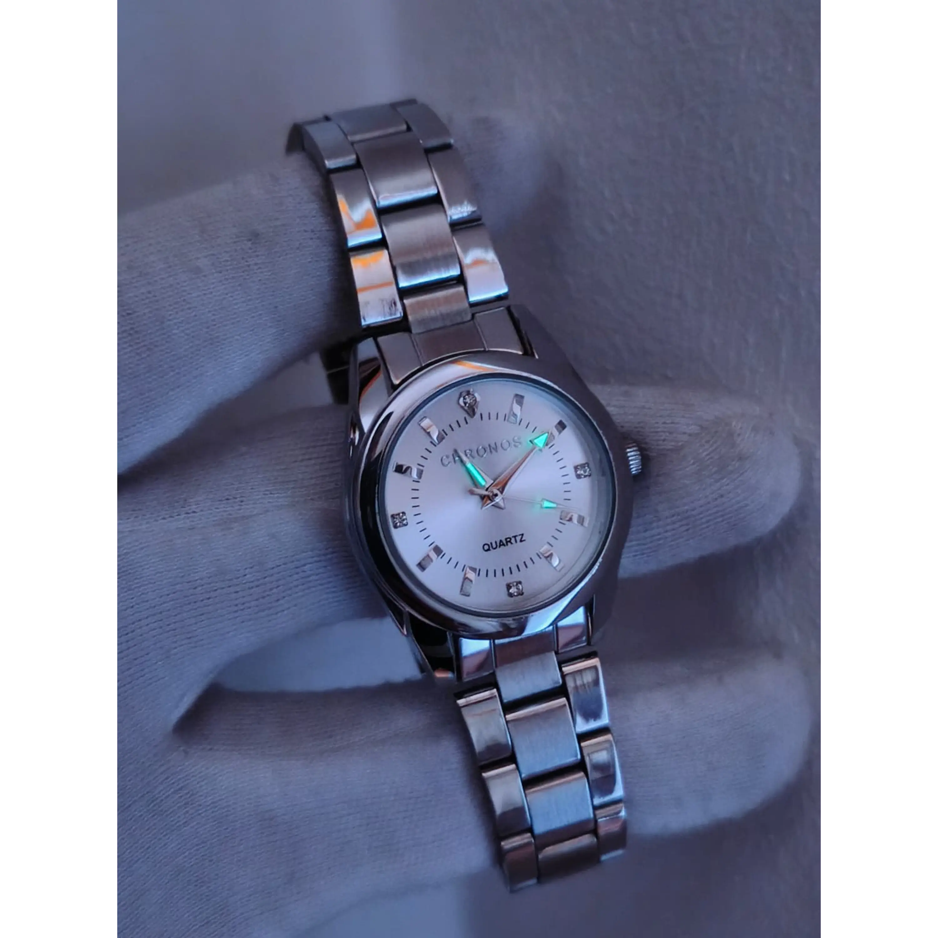 Relógio Feminino Prateado e Branco CHRONOS 4