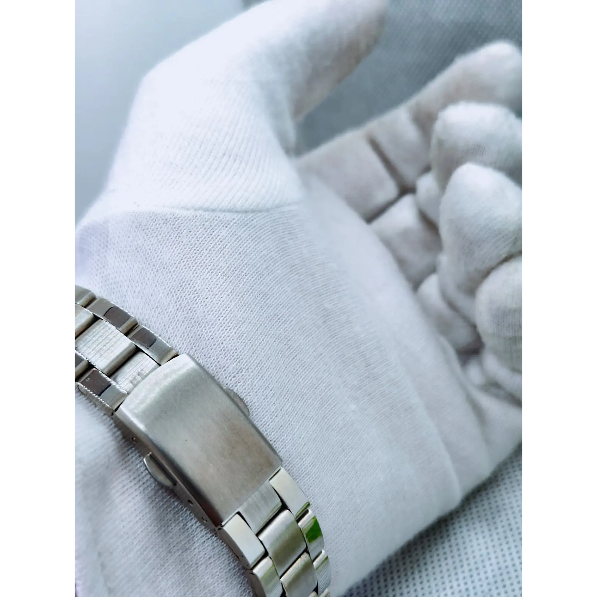 Relógio Feminino Prateado e Branco CHRONOS 5