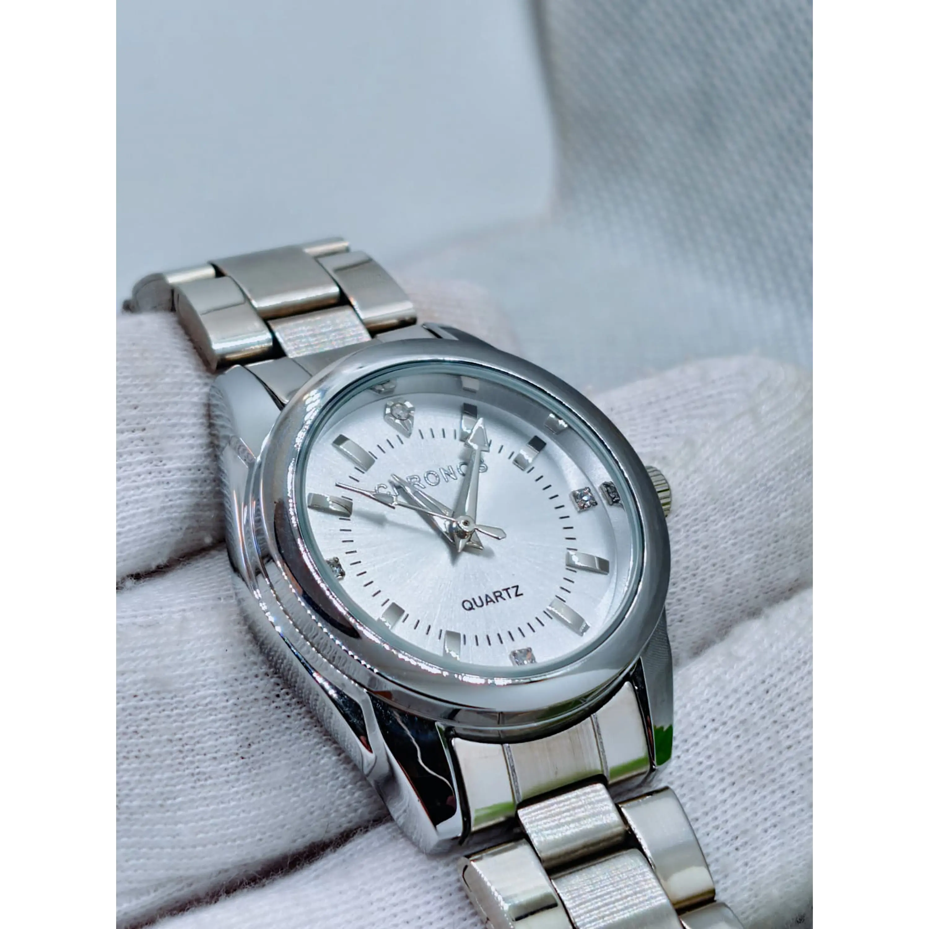Relógio Feminino Prateado e Branco CHRONOS 1
