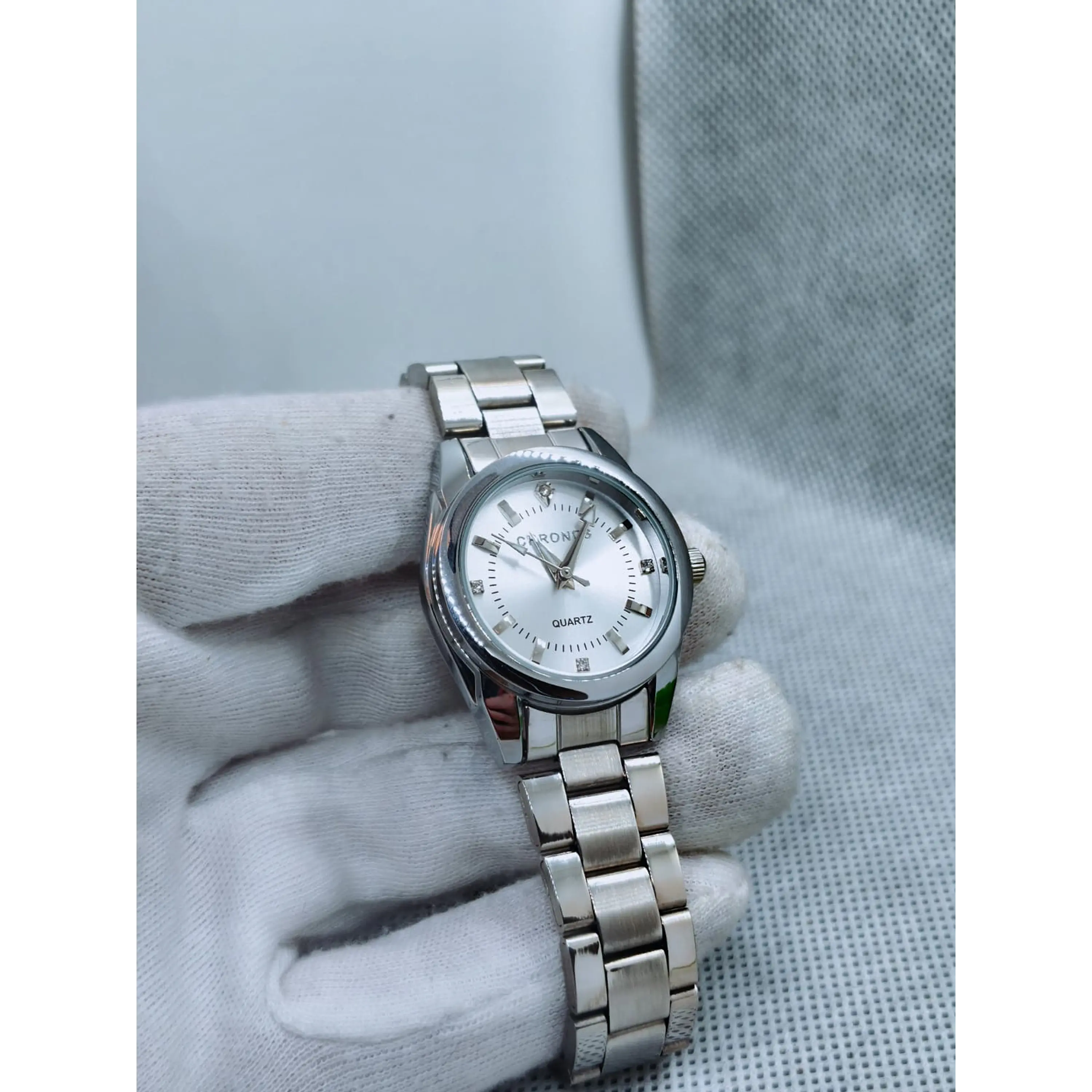 Relógio Feminino Prateado e Branco CHRONOS 7