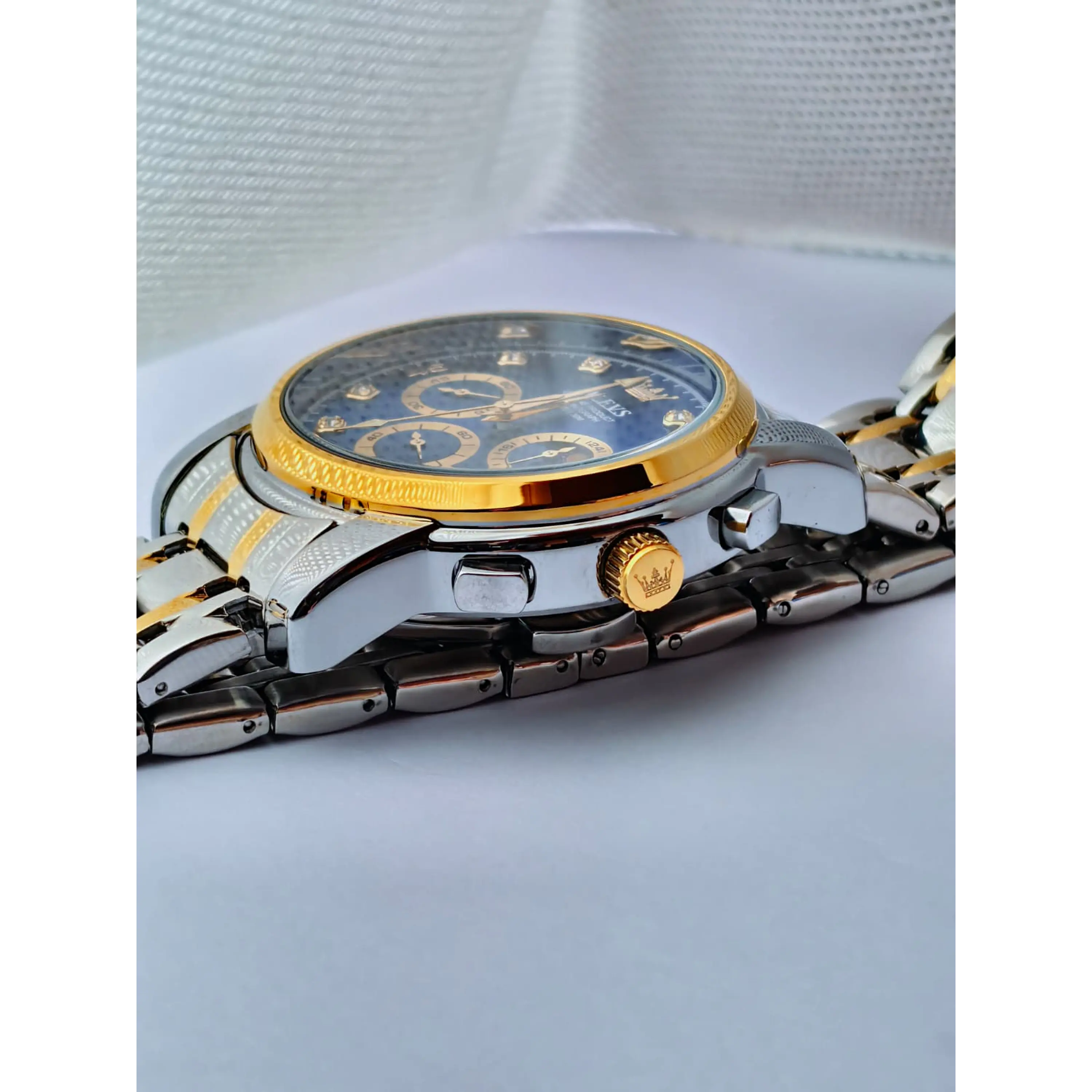 Relógio Cronómentro em aço inox Dourado e Prata, com Azul Marinho. 5