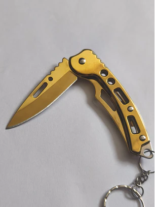 Canivete Porta Chaves Dourado Afiado, LEAF - 13 cm em Aço 