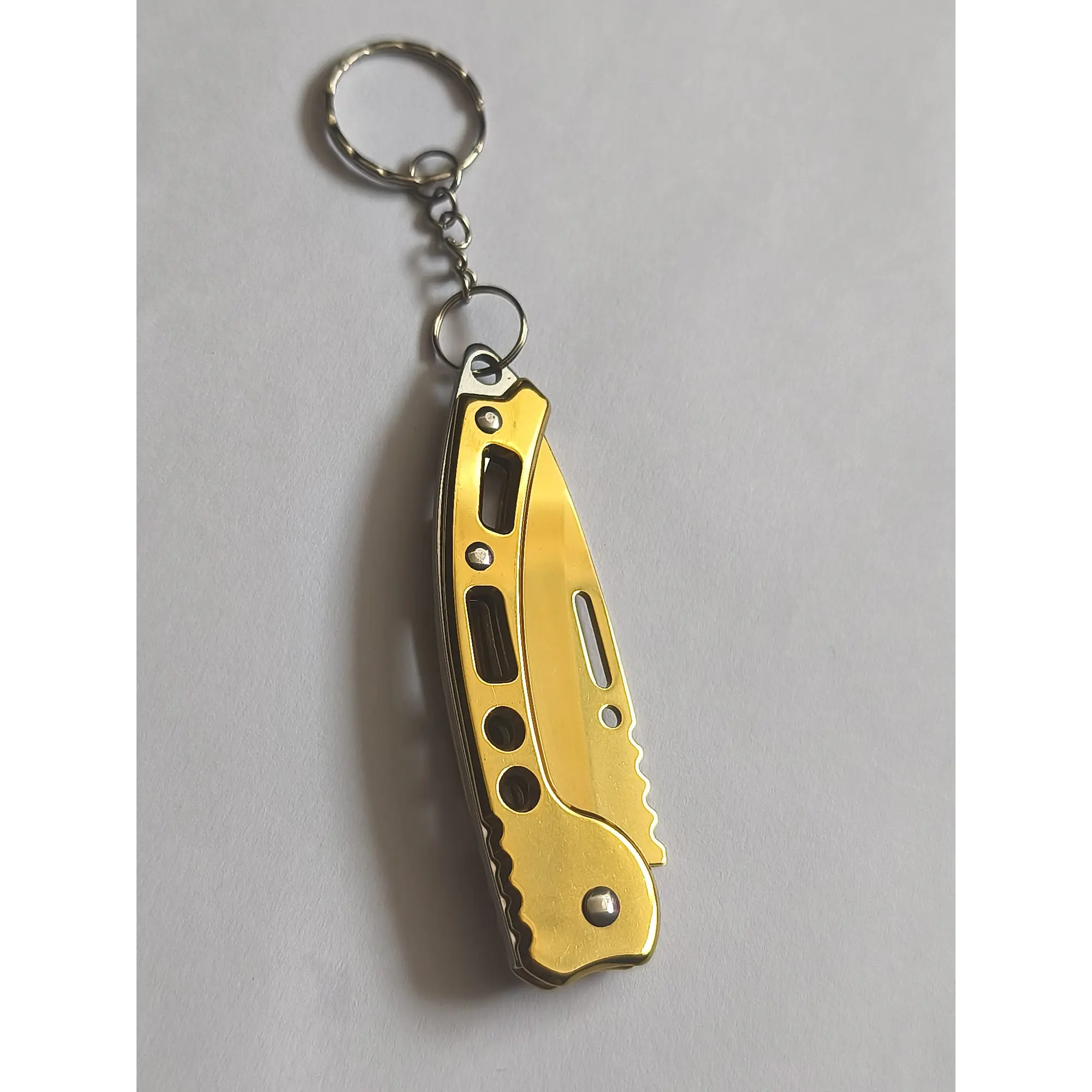 Couteau de poche LEAF plaqué or, tranchant, avec porte-clés - 13 cm, en acier. 1
