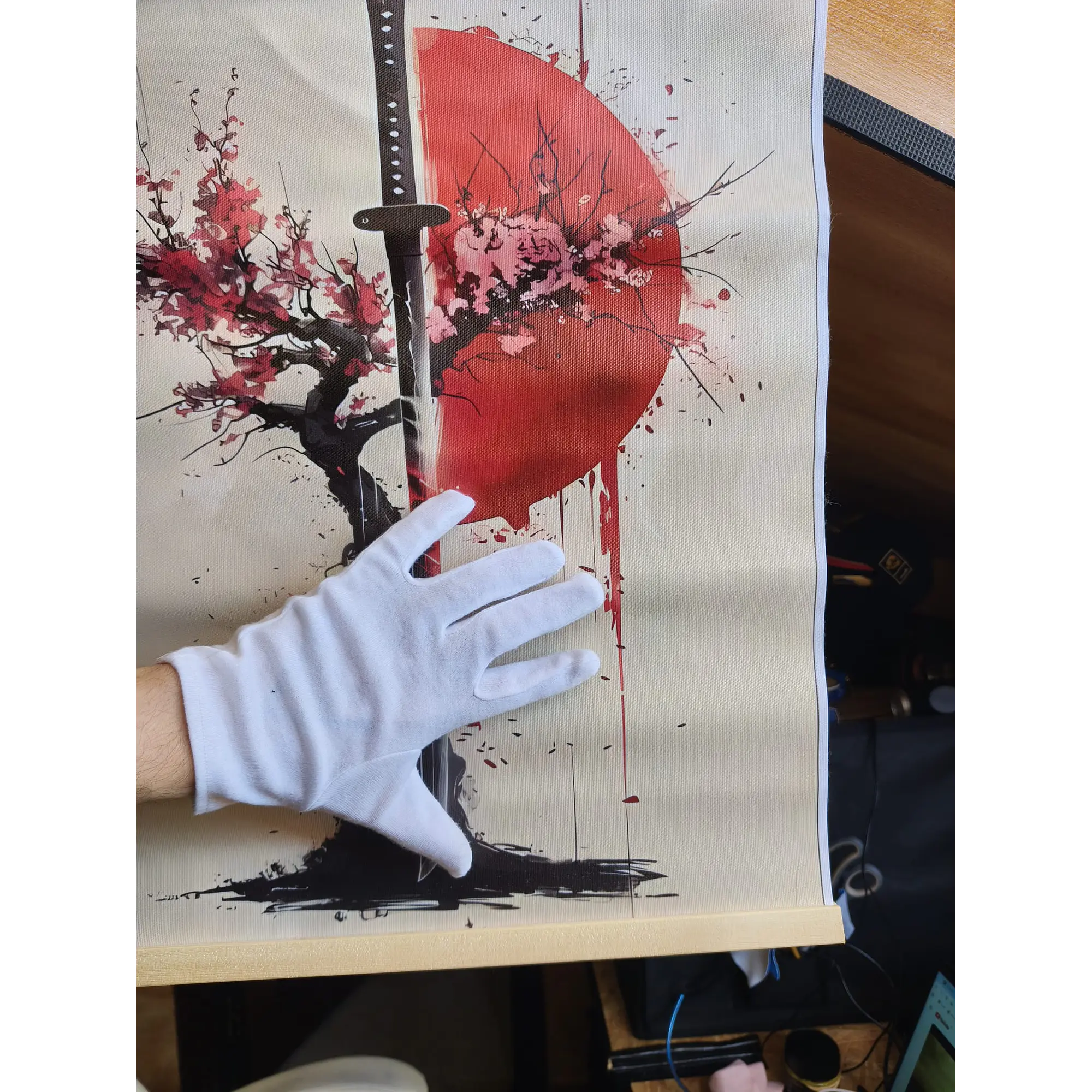 Impression sur toile de style japonais – Katana et fleurs de cerisier avec support en bois 2
