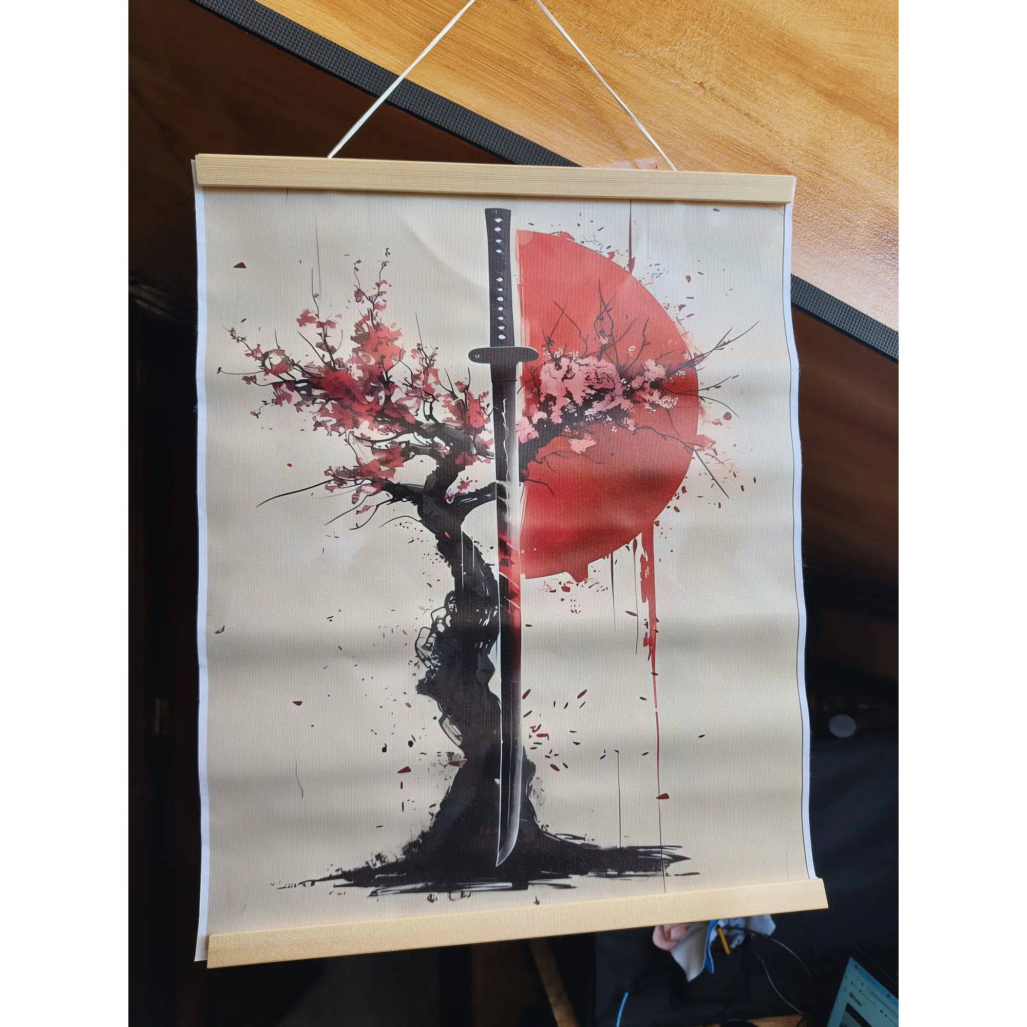 Impression sur toile de style japonais – Katana et fleurs de cerisier avec support en bois 9