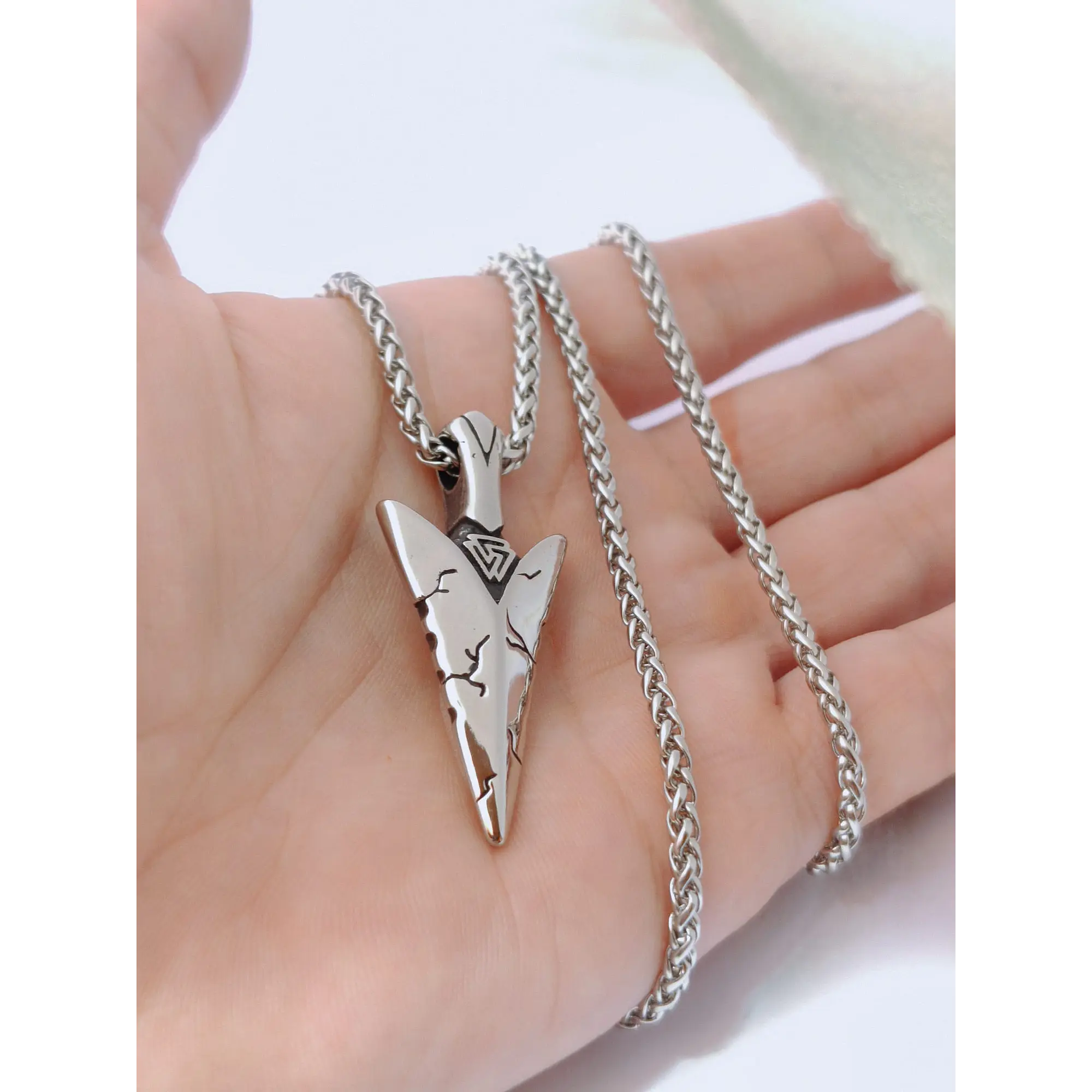 🔱 Men's Viking Arrowhead Necklace in Stainless Steel. 4