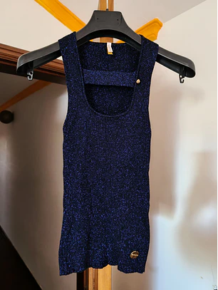 Top de Malha Canelada Azul Brilhante Sahoco (Tamanho M) – Novo