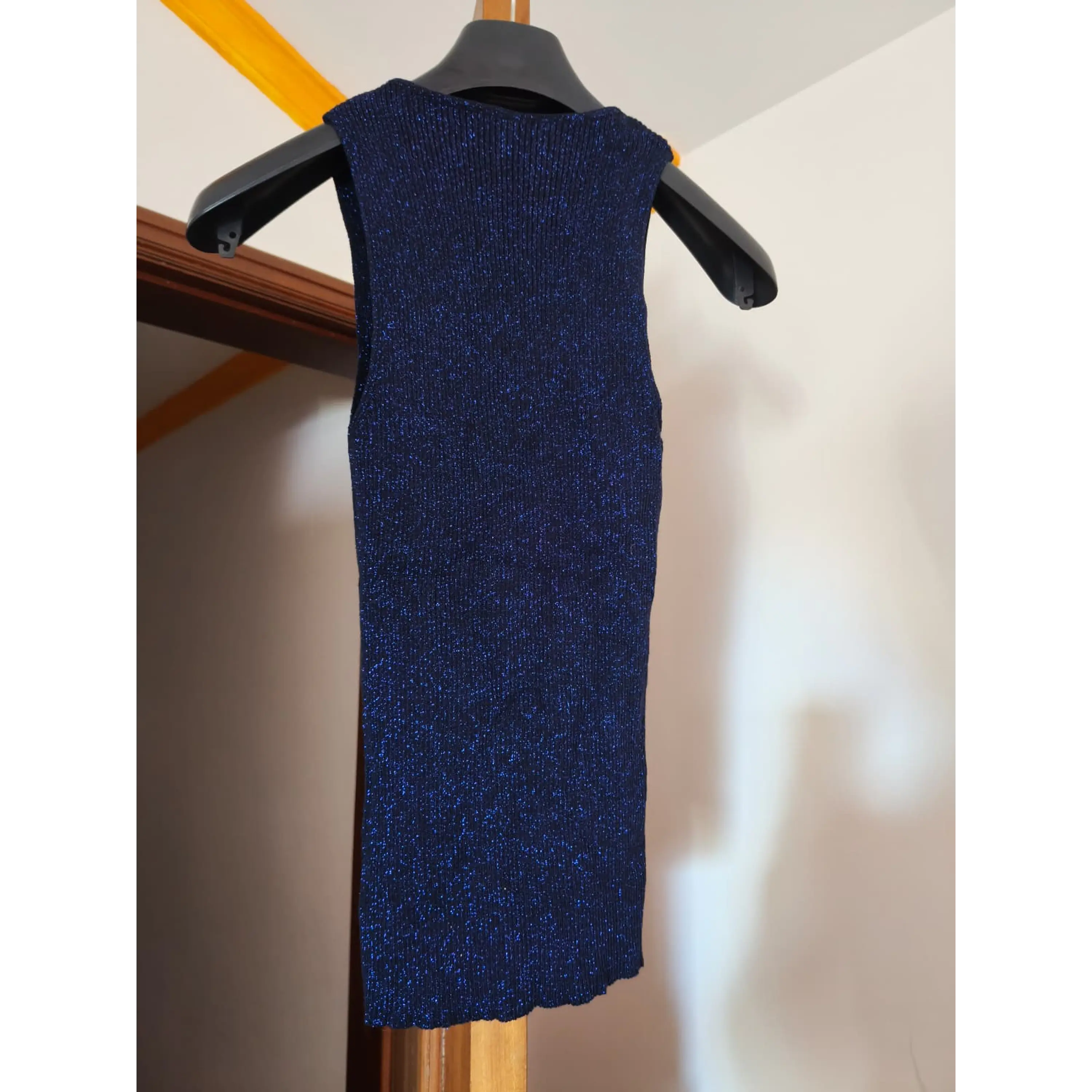 Top de Malha Canelada Azul Brilhante Sahoco (Tamanho M) – Novo 3