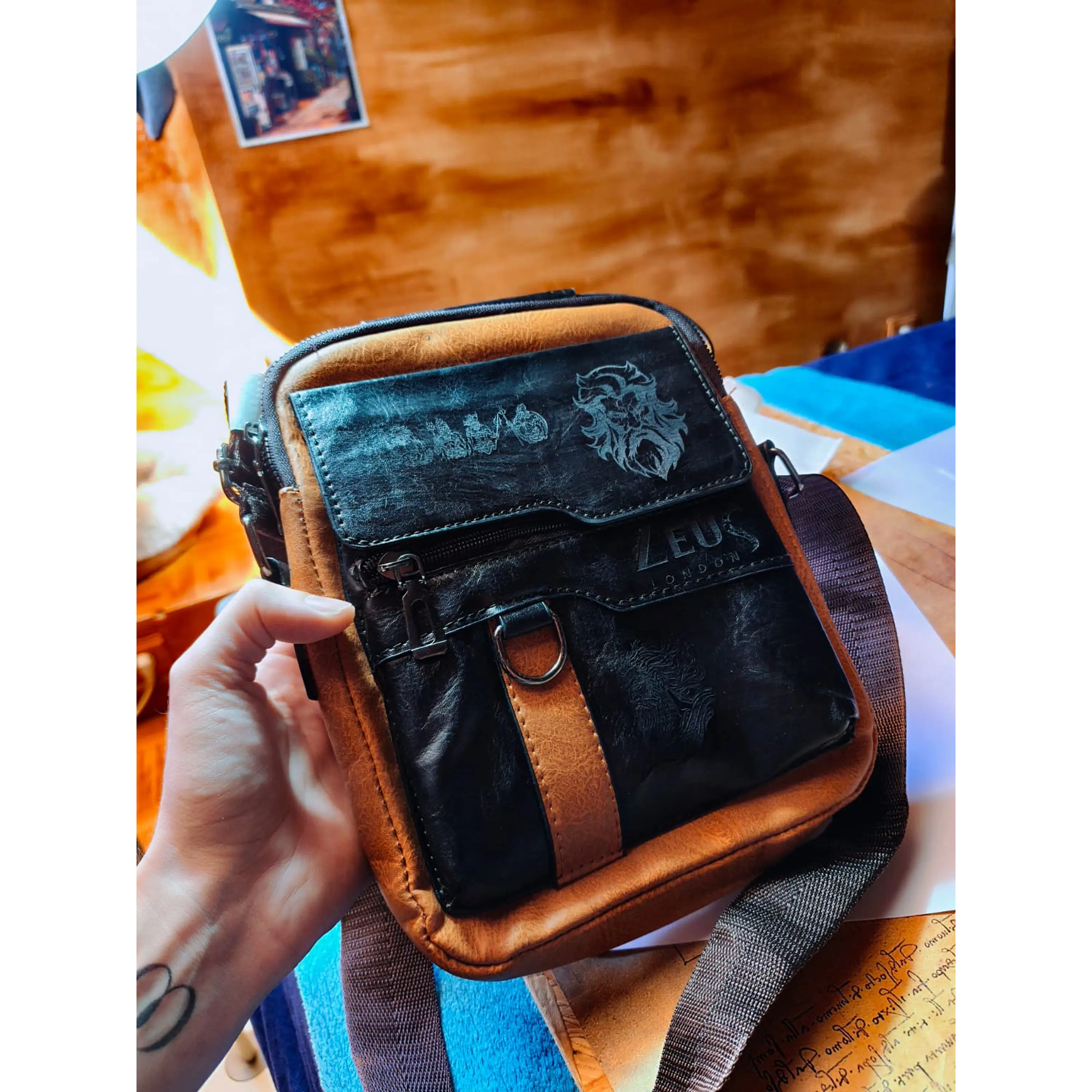 Sac bandoulière pour homme ZEUS London – Similicuir marron 10