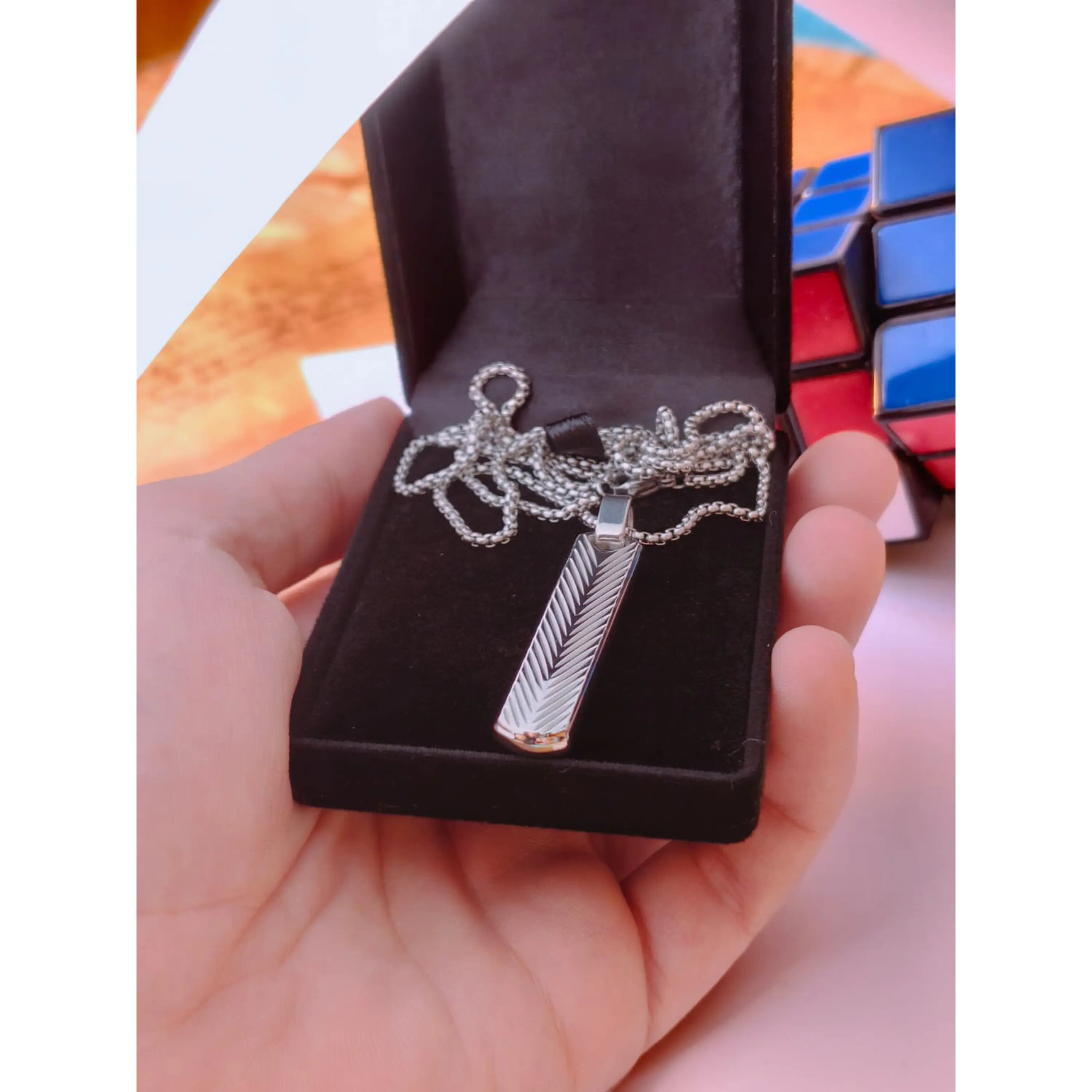 Fio Masculino com Pendente Texturado Chevron em Aço Cirúrgico – Prateado 2