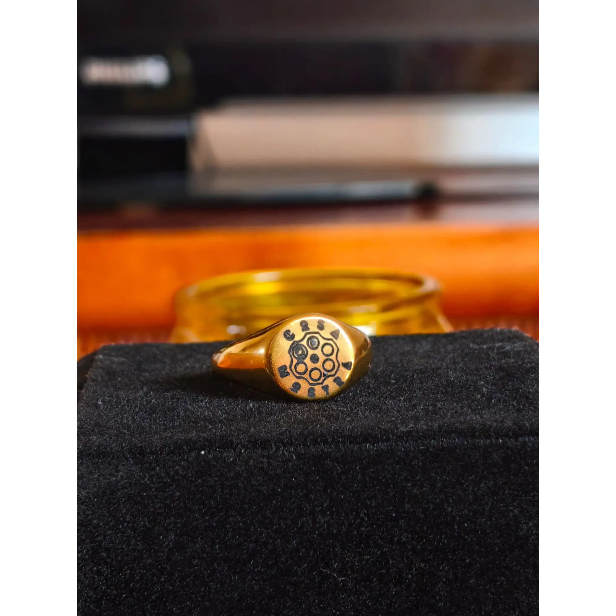 Anel de Sinete Dourado 