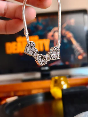 Pulseira prateada  com Contas de Coração e Mensagem 