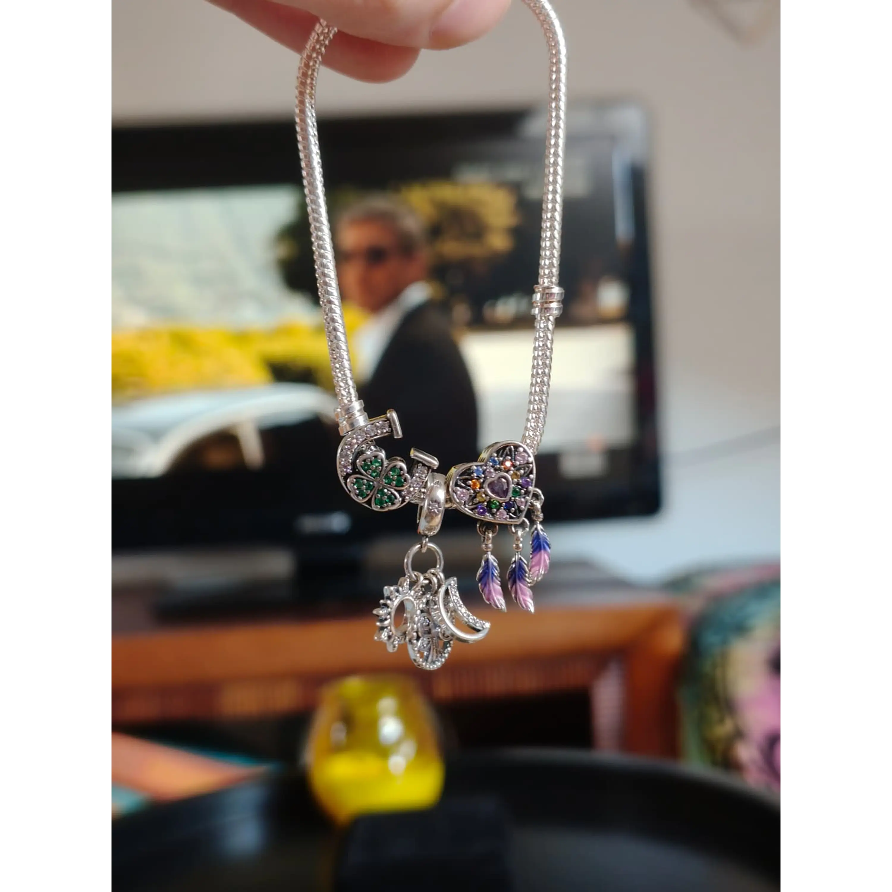 Pulseira Prateada com Charms da Sorte e Proteção 6