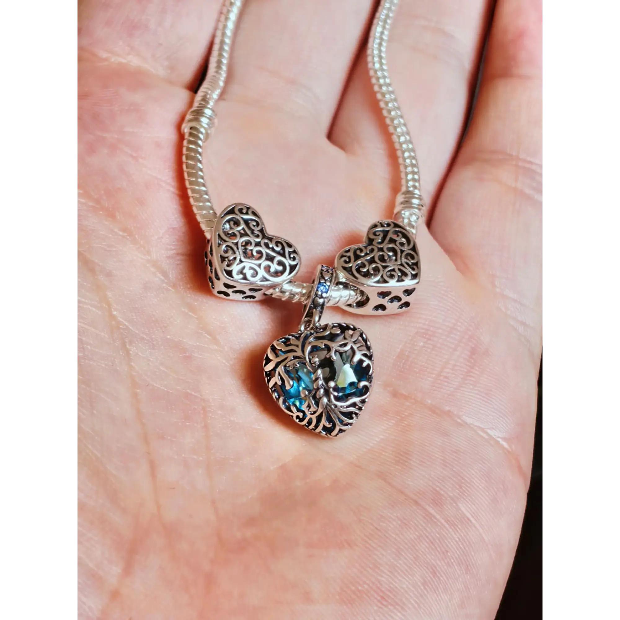 Pulseira de Prata com Charms Coração e Pendente Cristal Azul 1