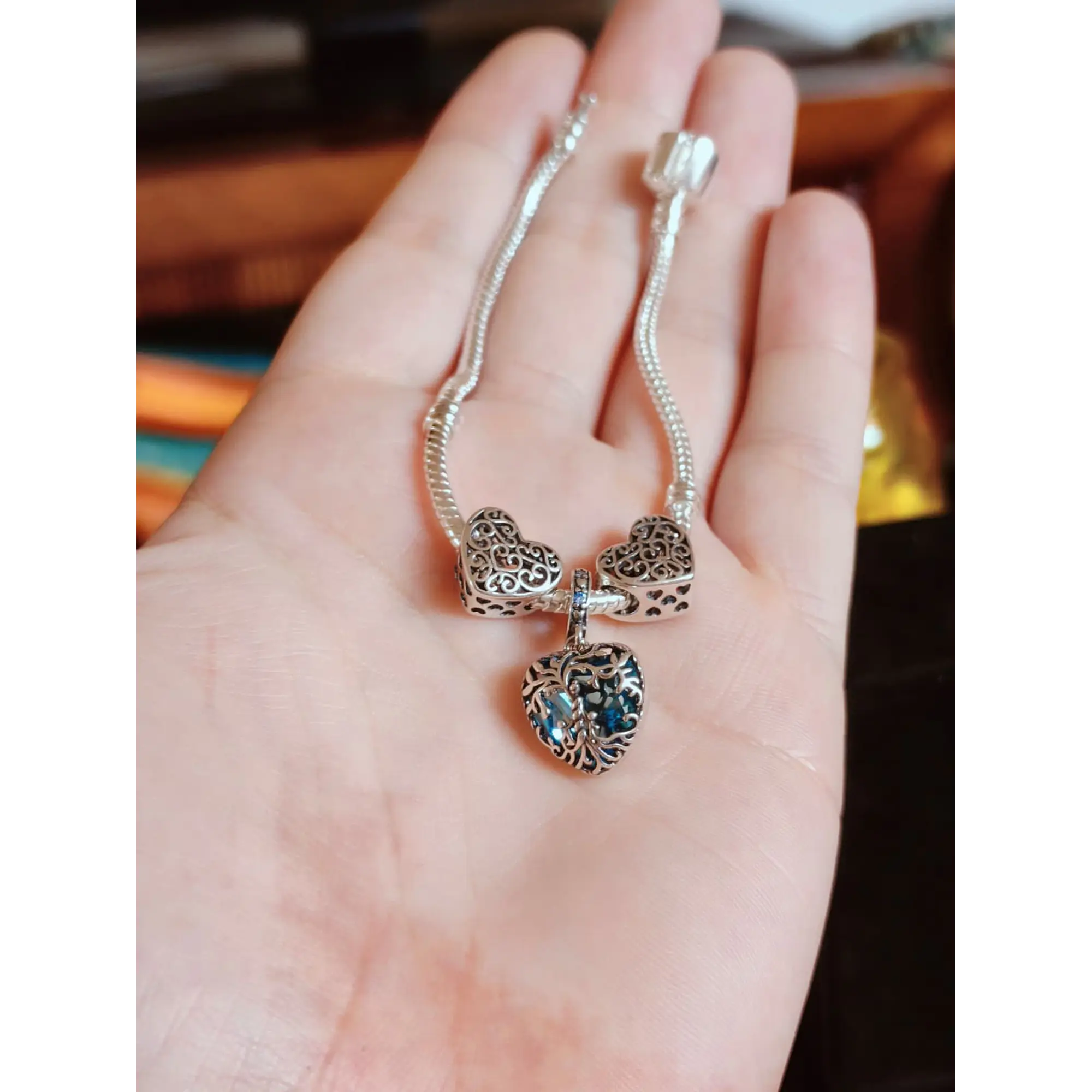 Pulseira de Prata com Charms Coração e Pendente Cristal Azul 7