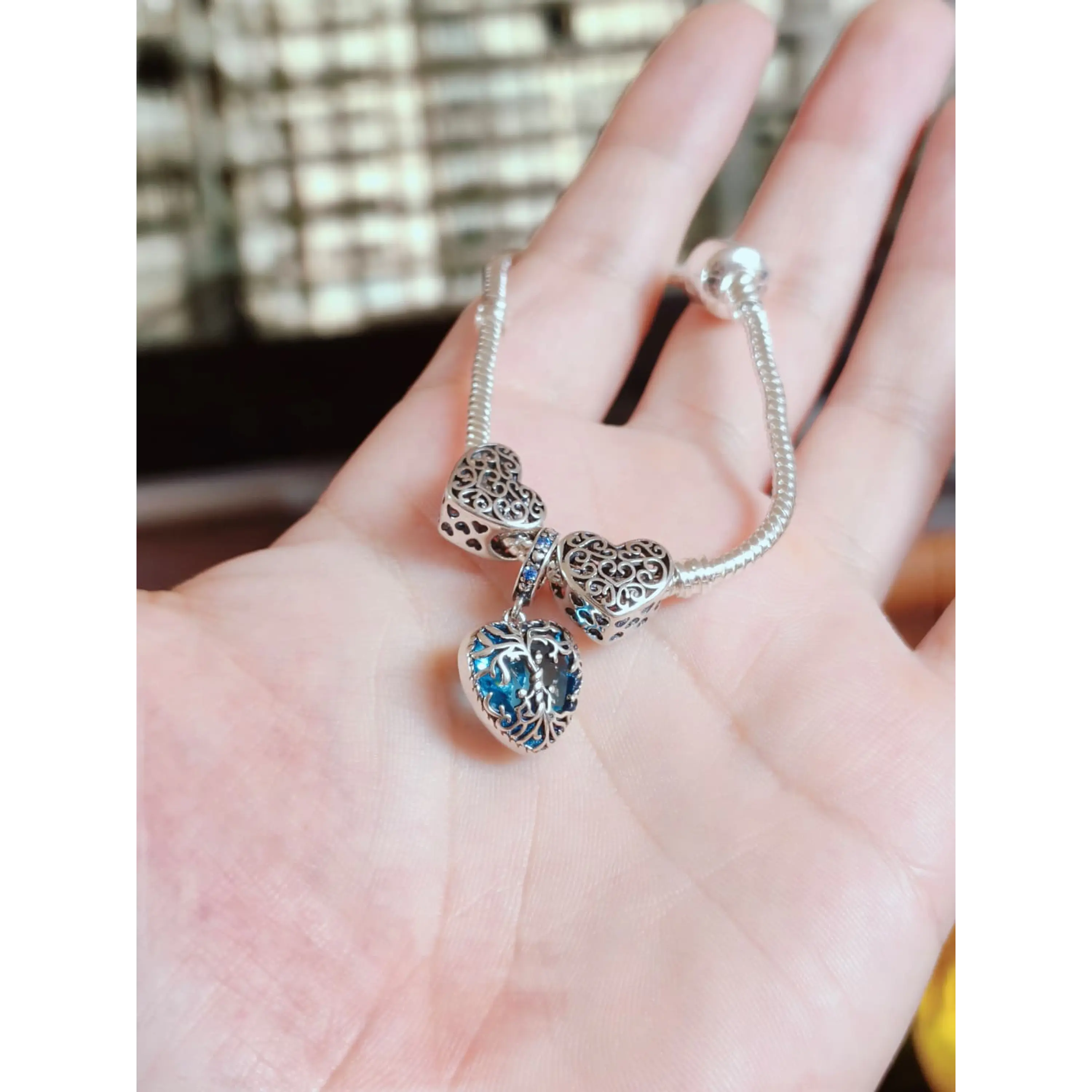 Pulseira de Prata com Charms Coração e Pendente Cristal Azul 6