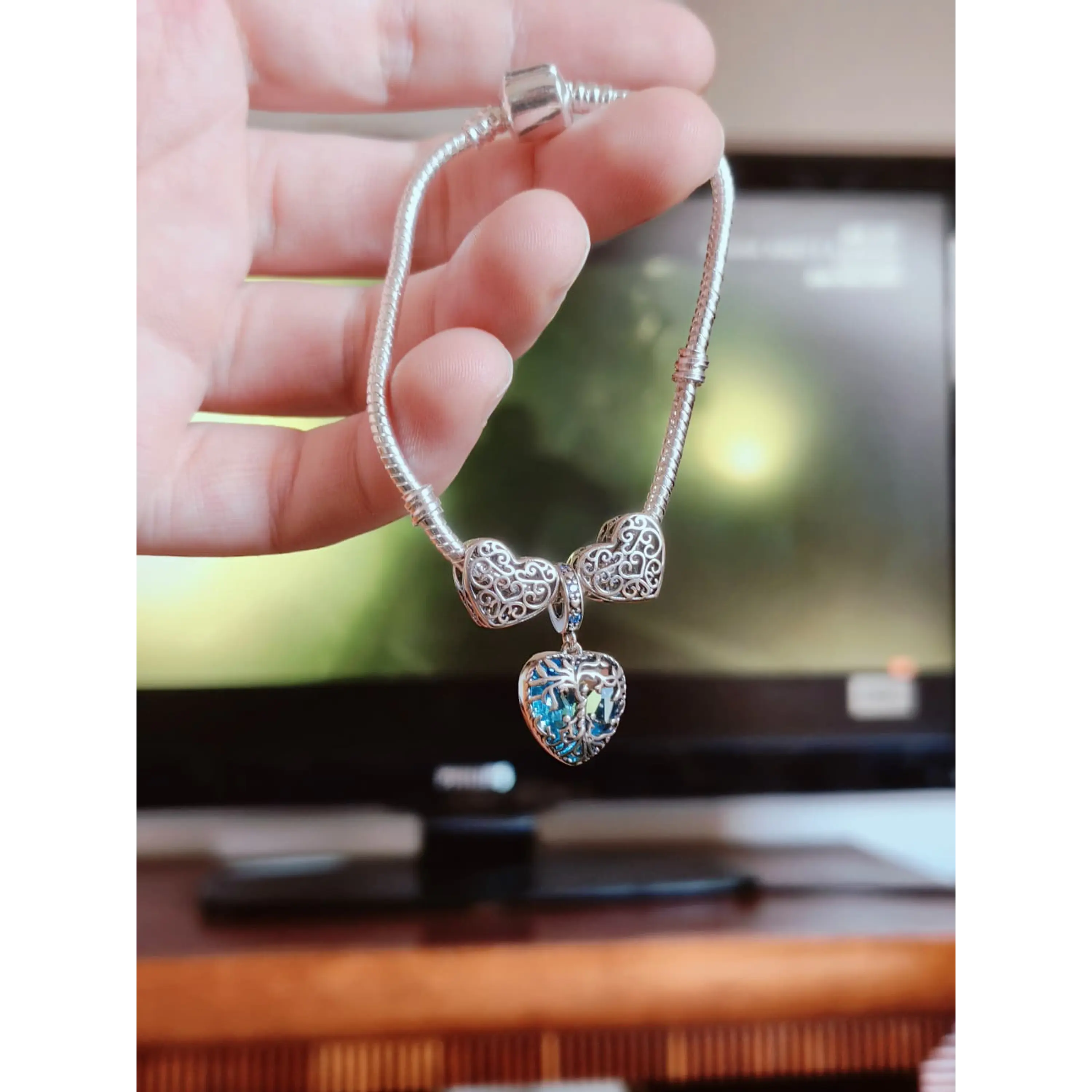 Pulseira de Prata com Charms Coração e Pendente Cristal Azul 9