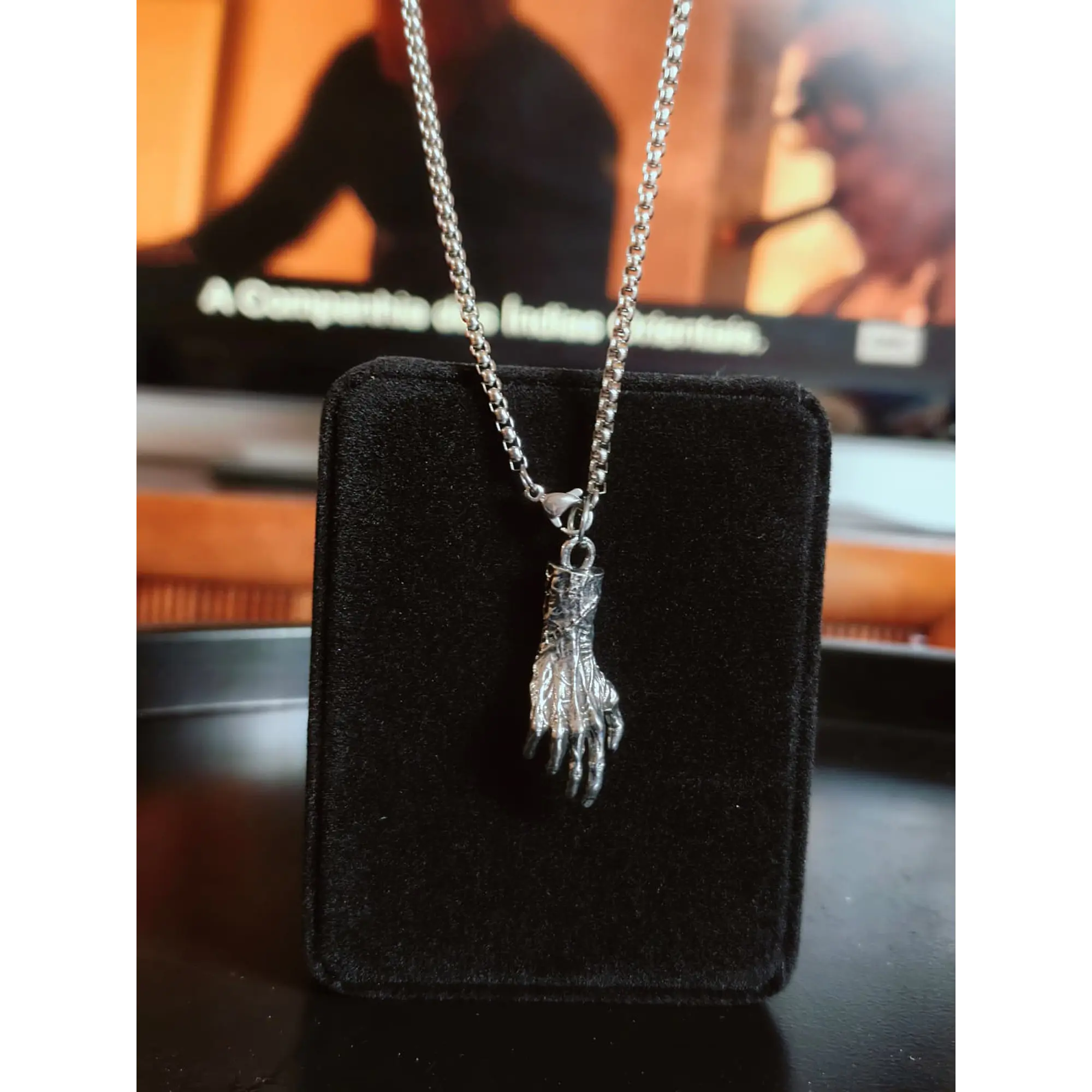 Collier avec pendentif main gothique/zombie en argent – ​​Cordon style punk/alternatif 5
