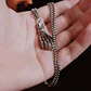 Collier avec pendentif main gothique/zombie en argent – ​​Cordon style punk/alternatif - vignette 6