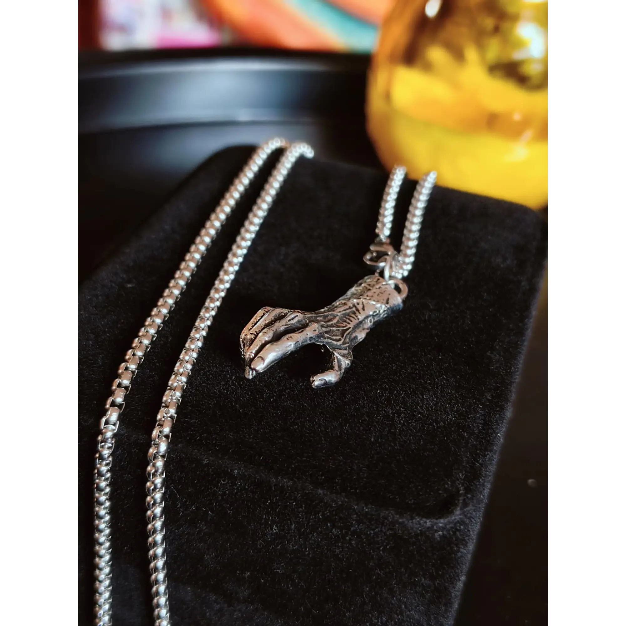 Collier avec pendentif main gothique/zombie en argent – ​​Cordon style punk/alternatif 8