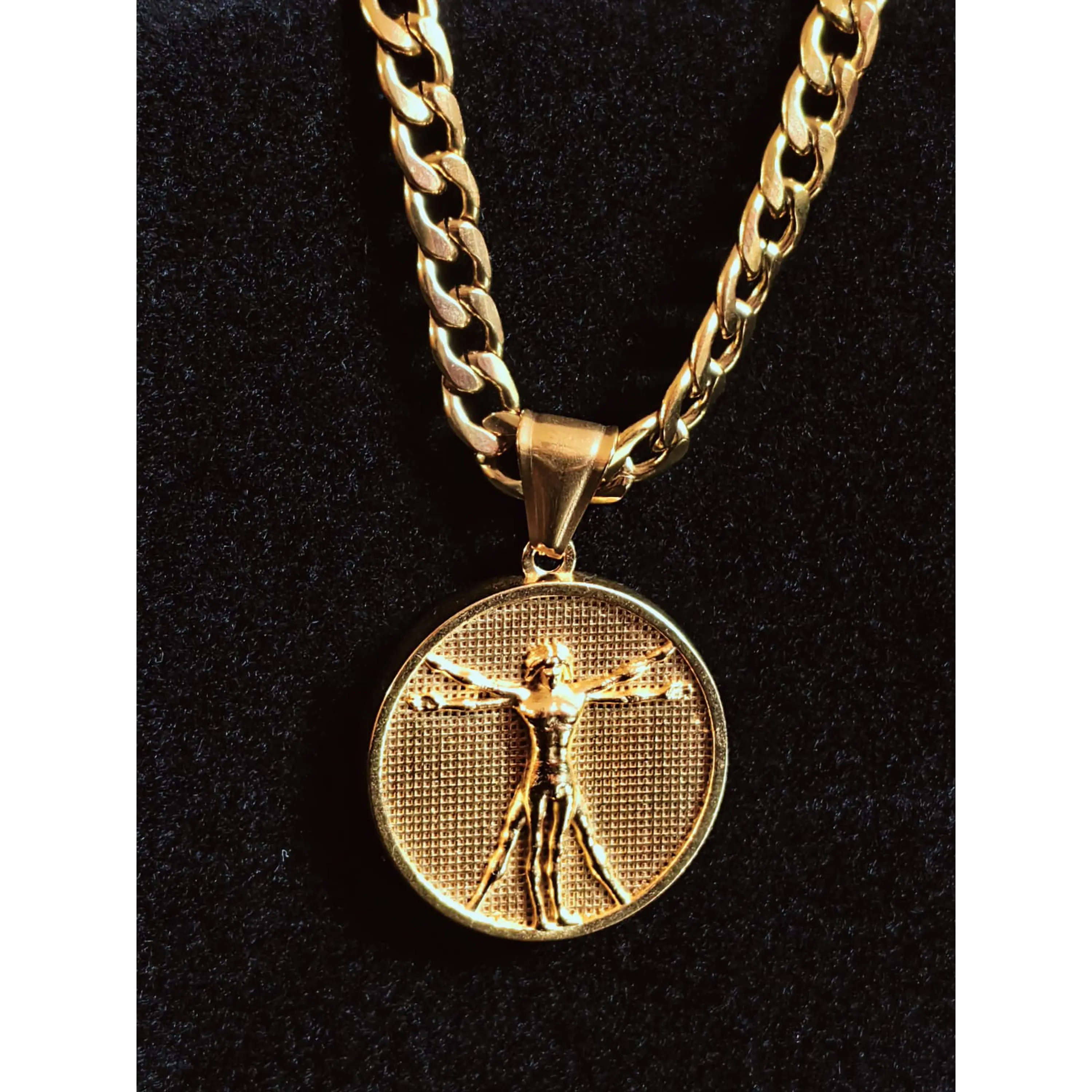 Collier avec médaille de l'Homme de Vitruve en métal doré – Chaîne cubaine 5