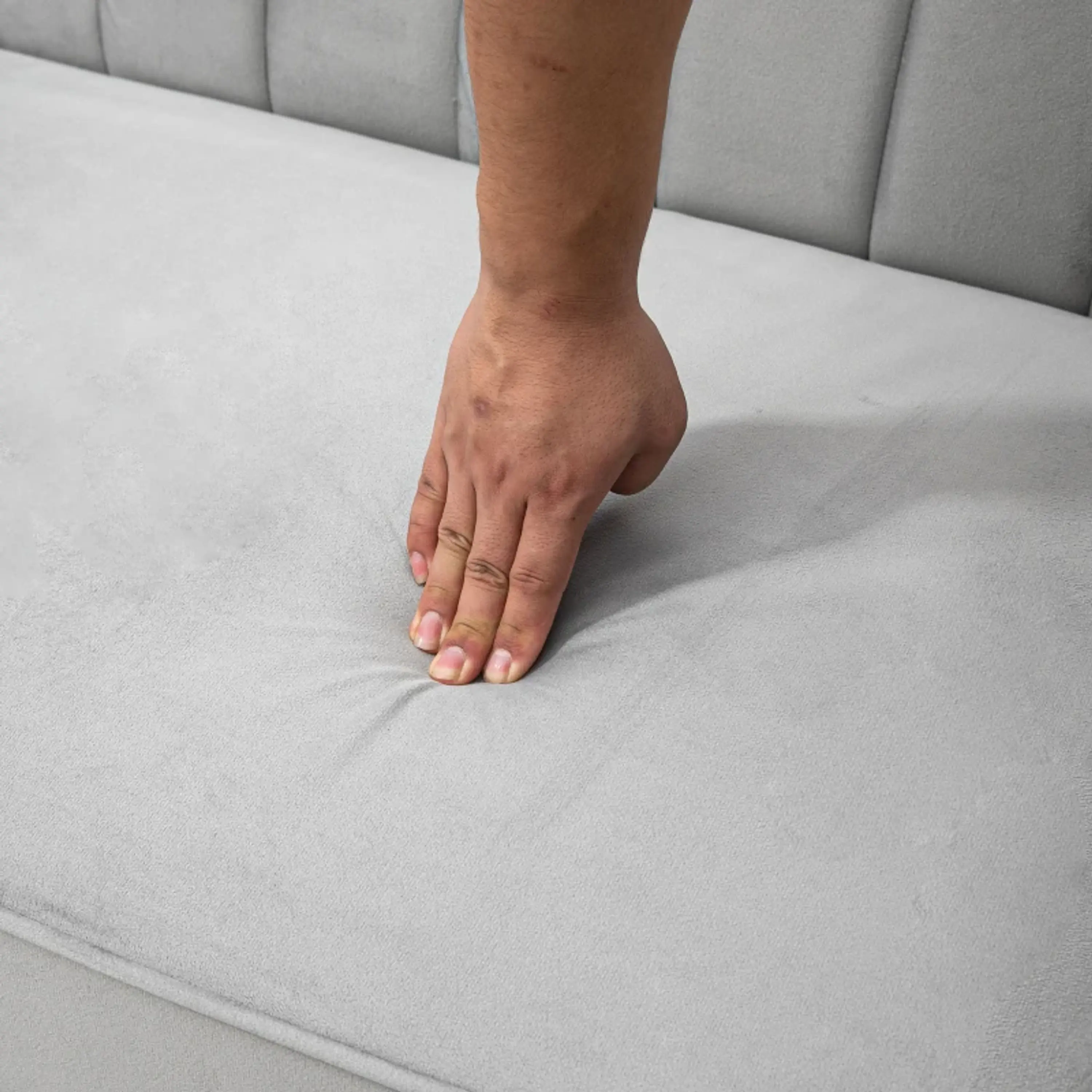 Sofá de 2 Lugares Convertível em Cama de Estofado  7