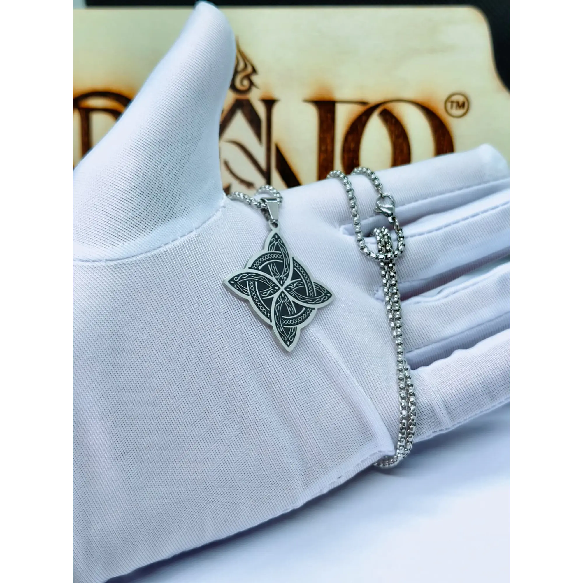 Stainless Steel Witch Knot Necklace - Celtic Protection Amulet 2