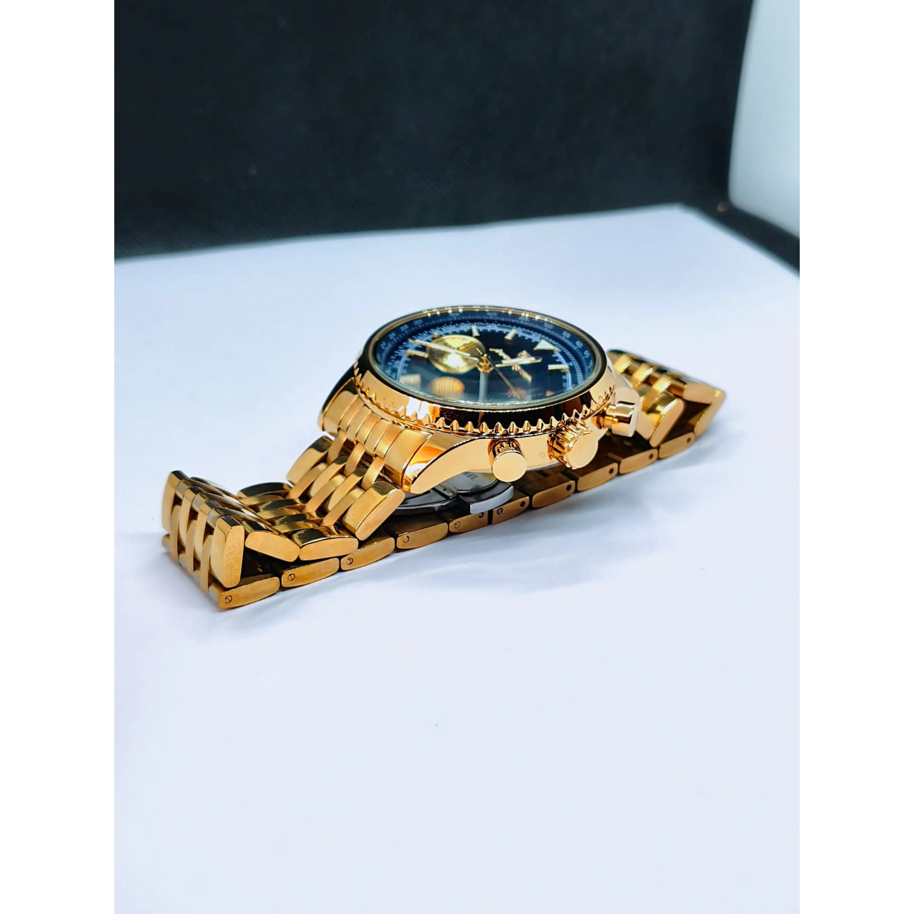 Montre chronographe pour homme en or avec cadran bleu 7