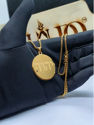 Colar com Medalha Tetragrammaton (Nome Sagrado - IHVH) em Aço Inoxidável Dourado