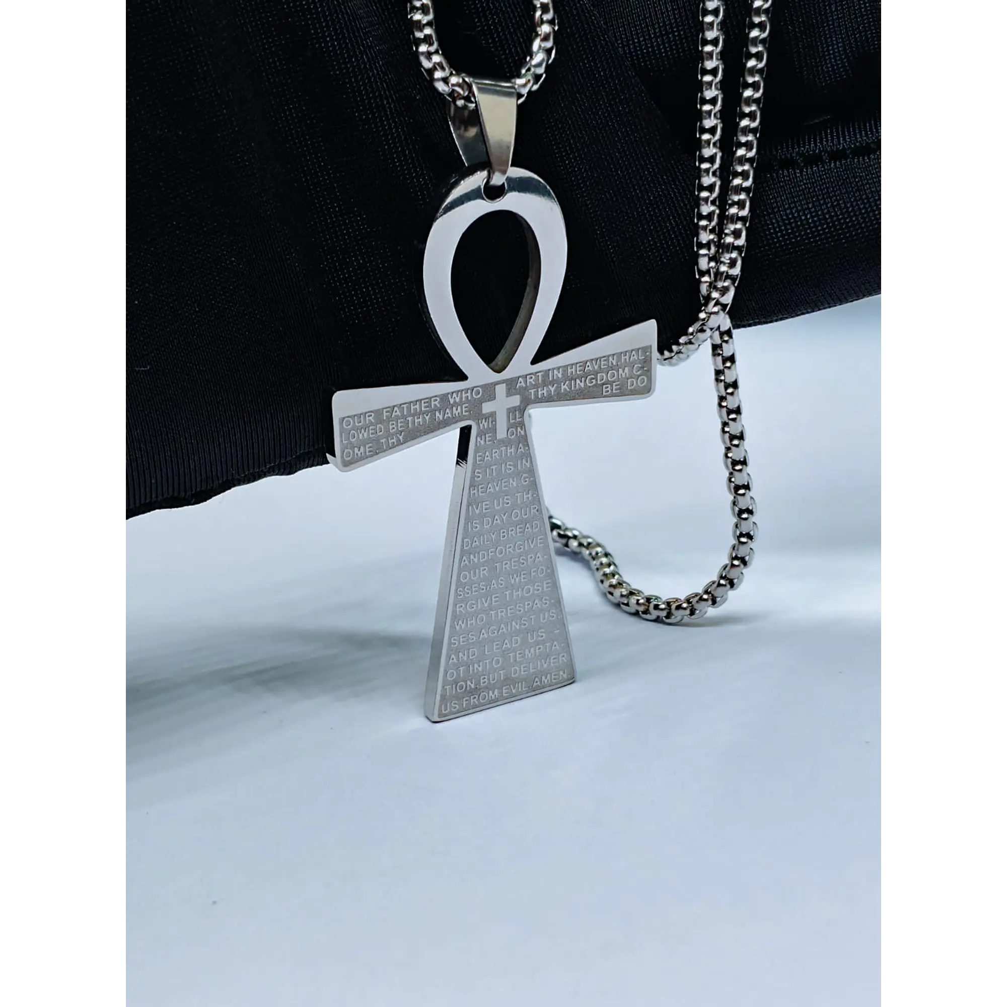 Colar Cruz Ankh em Aço Inoxidável com Oração do Pai Nosso Gravada 4