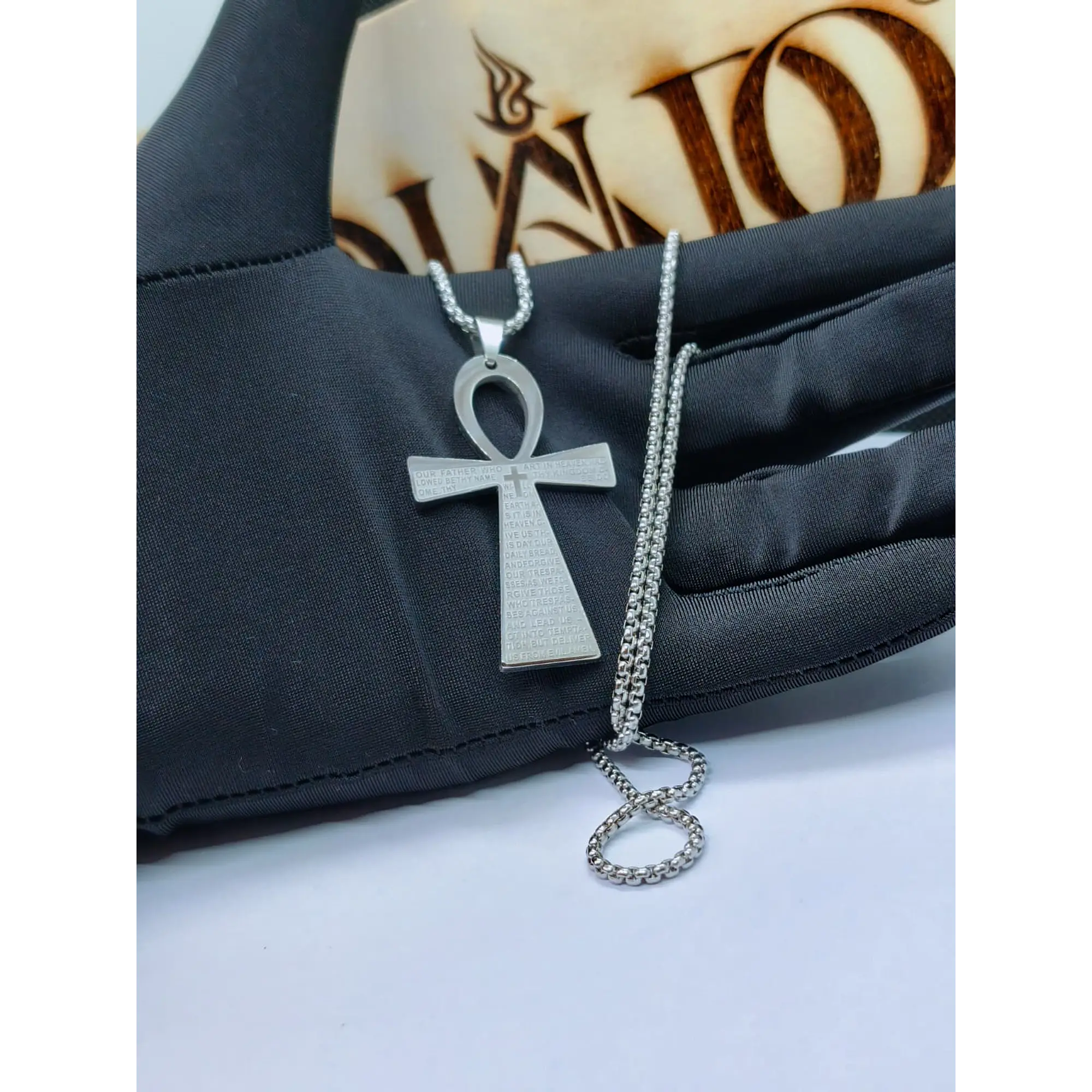 Colar Cruz Ankh em Aço Inoxidável com Oração do Pai Nosso Gravada 5