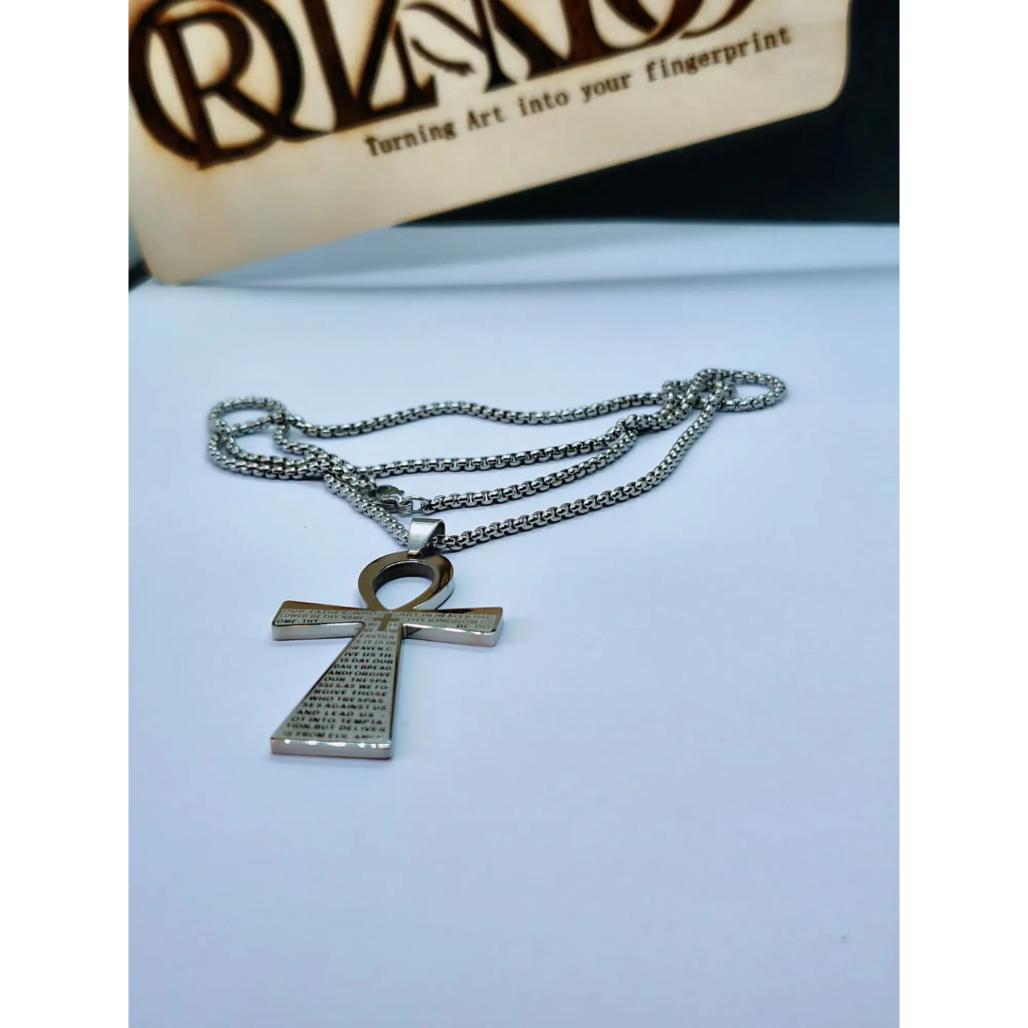 Colar Cruz Ankh em Aço Inoxidável com Oração do Pai Nosso Gravada 6