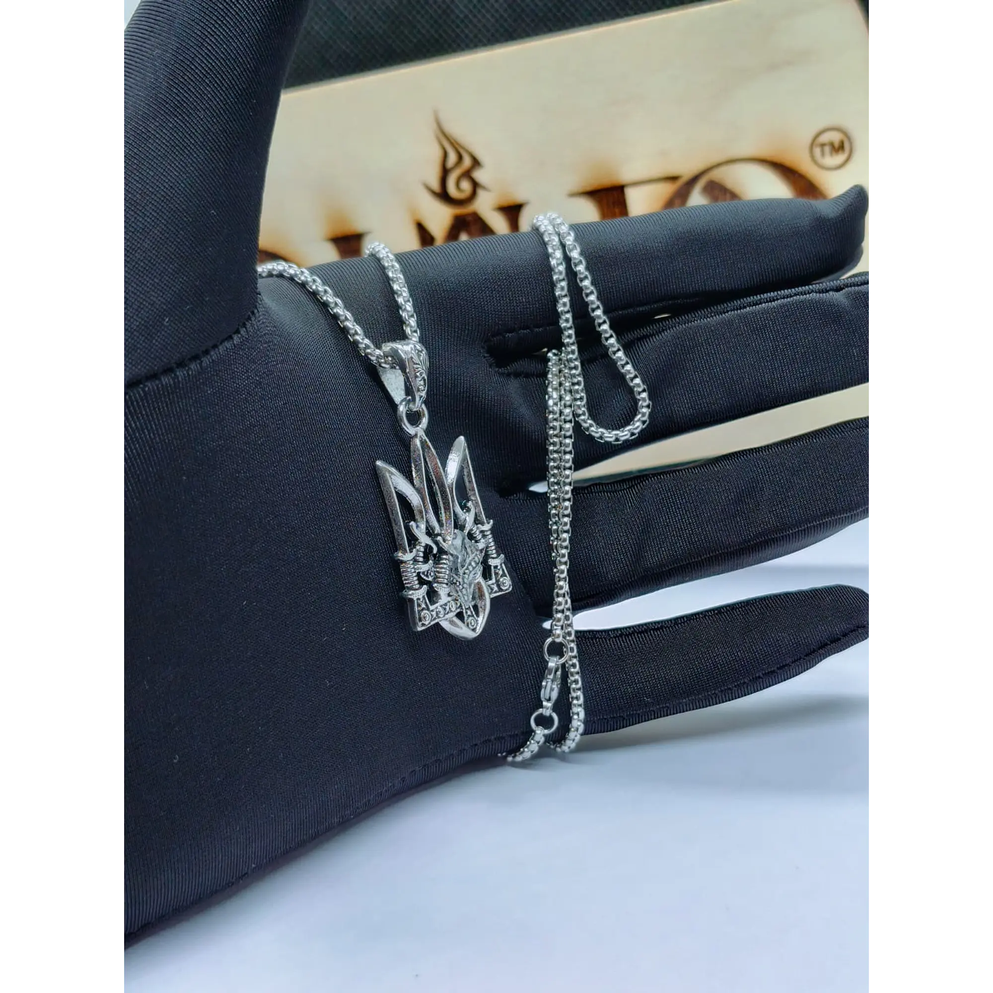 Collier avec pendentif trident ukrainien (Tryzub) en acier inoxydable 5