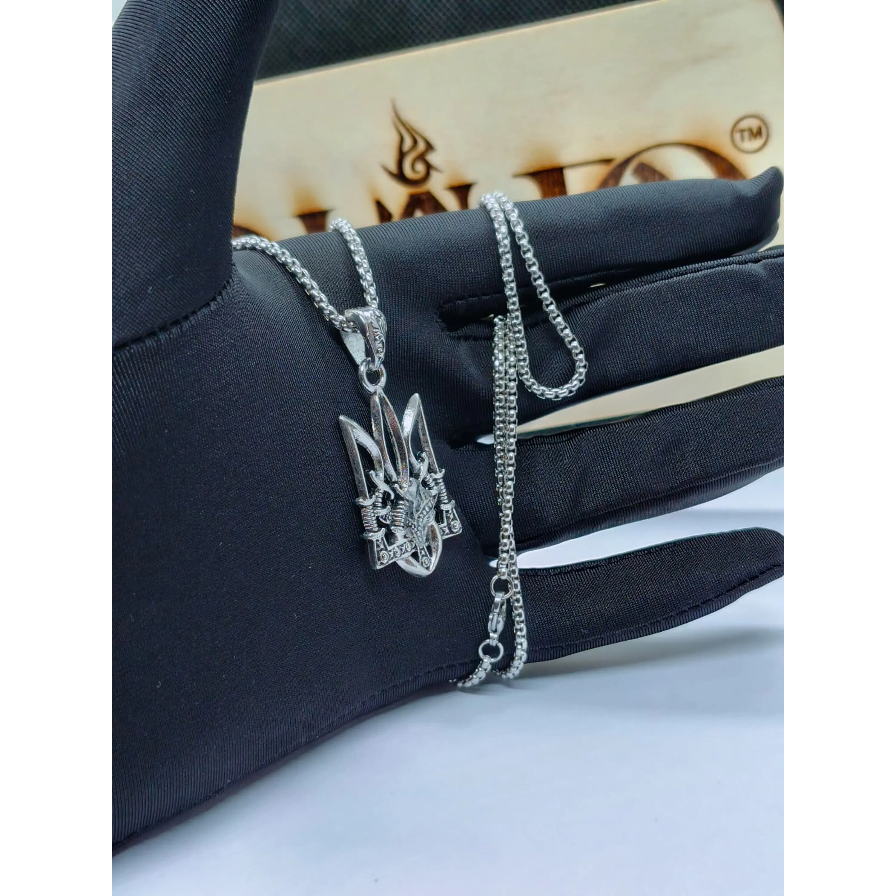Collier avec pendentif trident ukrainien (Tryzub) en acier inoxydable 5