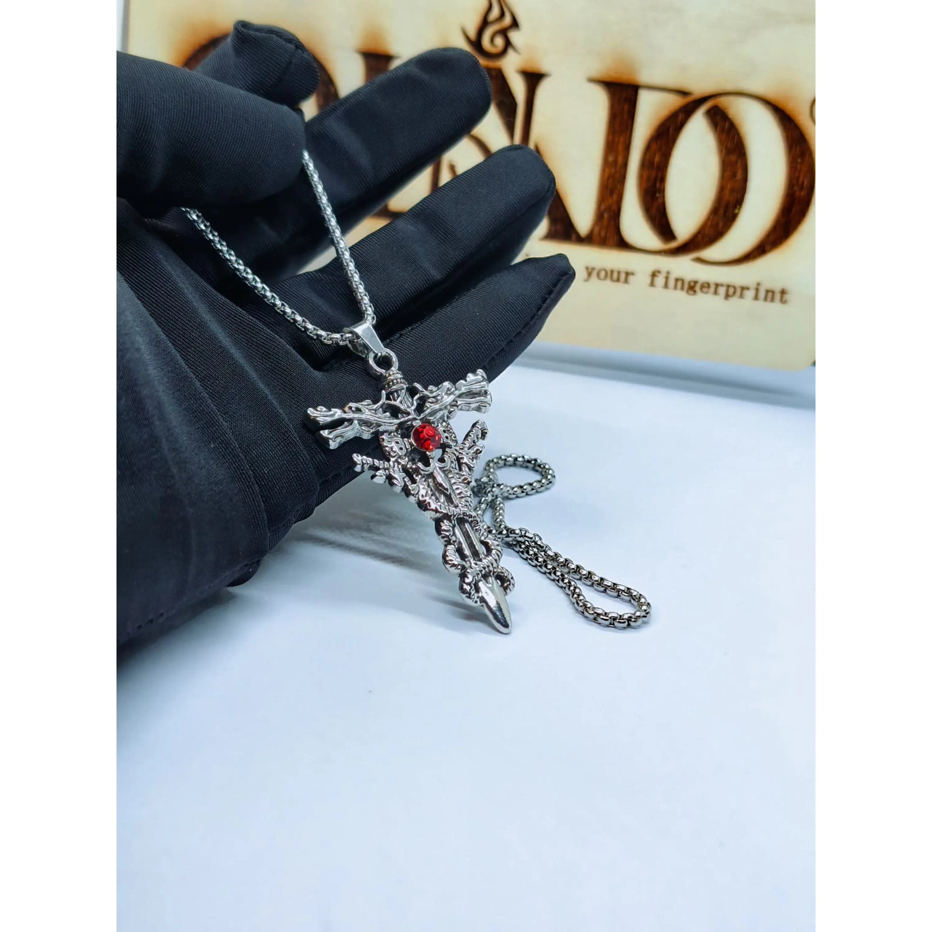Pendente Espada Gótica com Dragão e Cristal Vermelho – Inclui Corrente 5