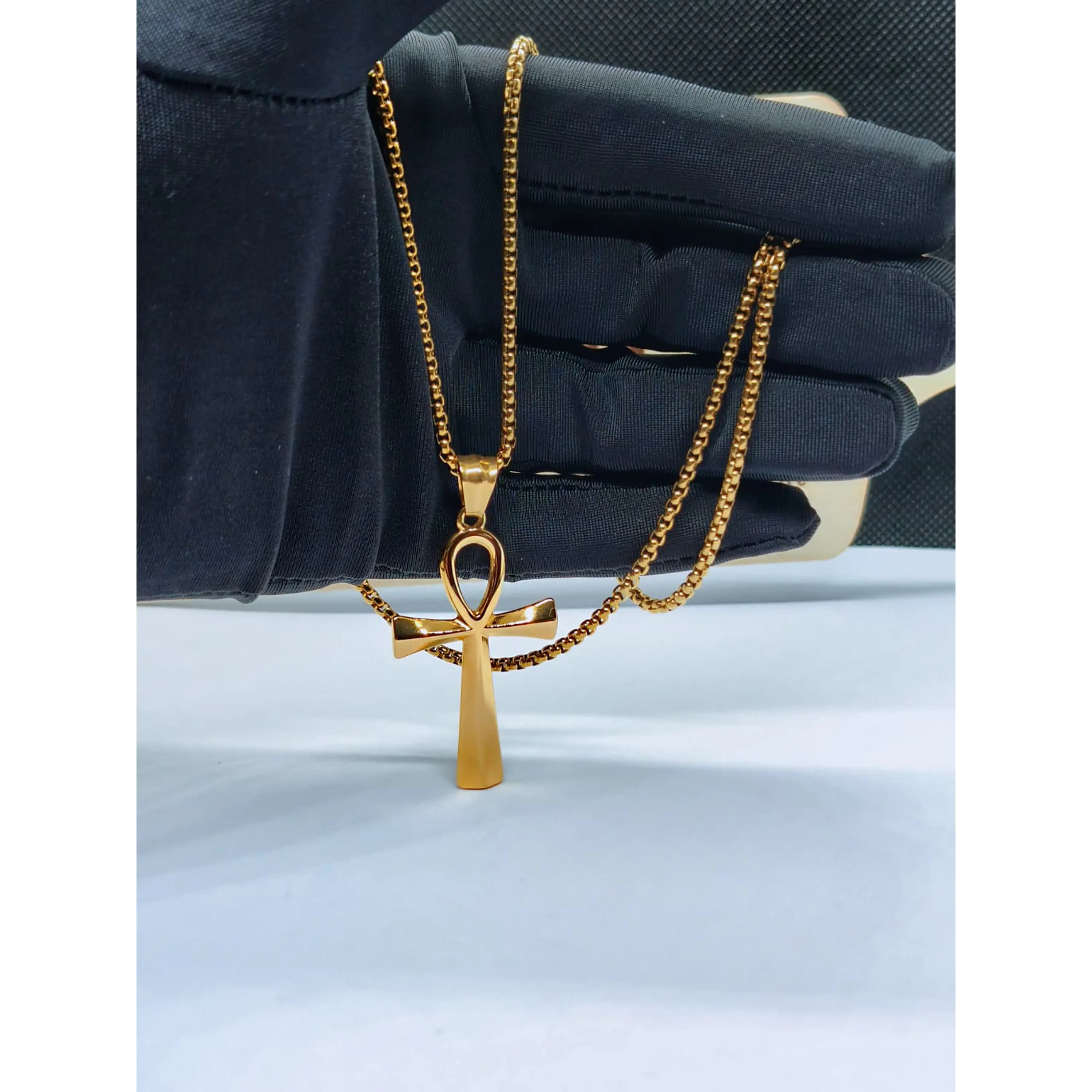 Colar com Pendente Cruz Ankh em Aço Inoxidável Dourado – Chave da Vida Egípci 3