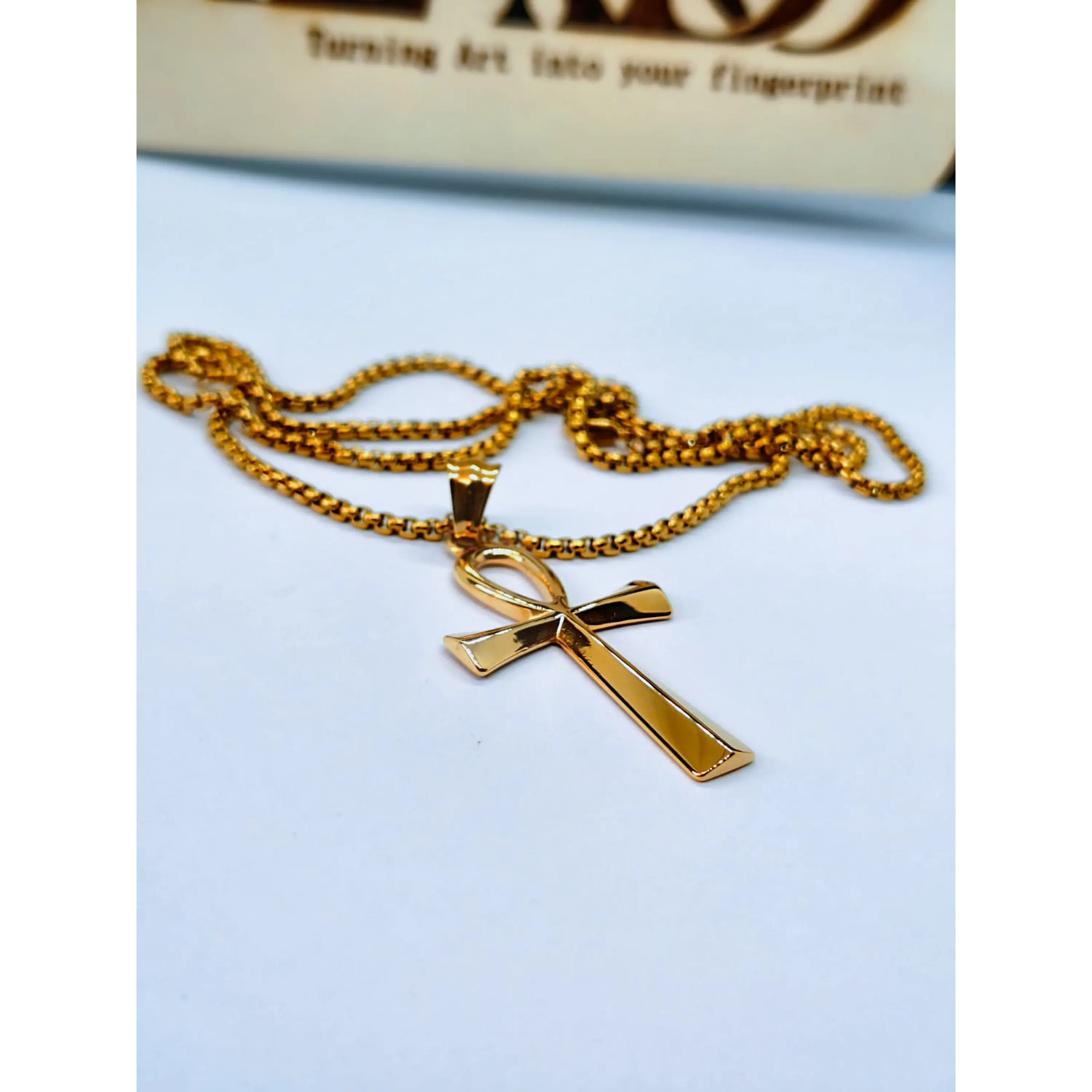 Colar com Pendente Cruz Ankh em Aço Inoxidável Dourado – Chave da Vida Egípci 5