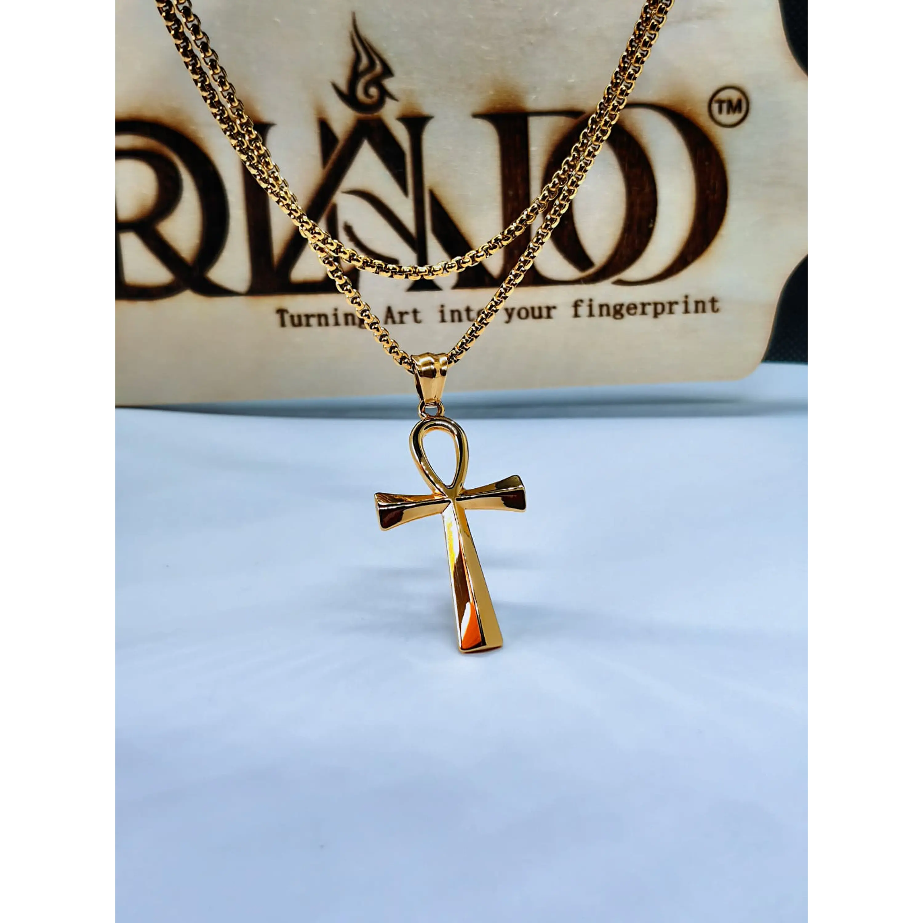 Colar com Pendente Cruz Ankh em Aço Inoxidável Dourado – Chave da Vida Egípci 9