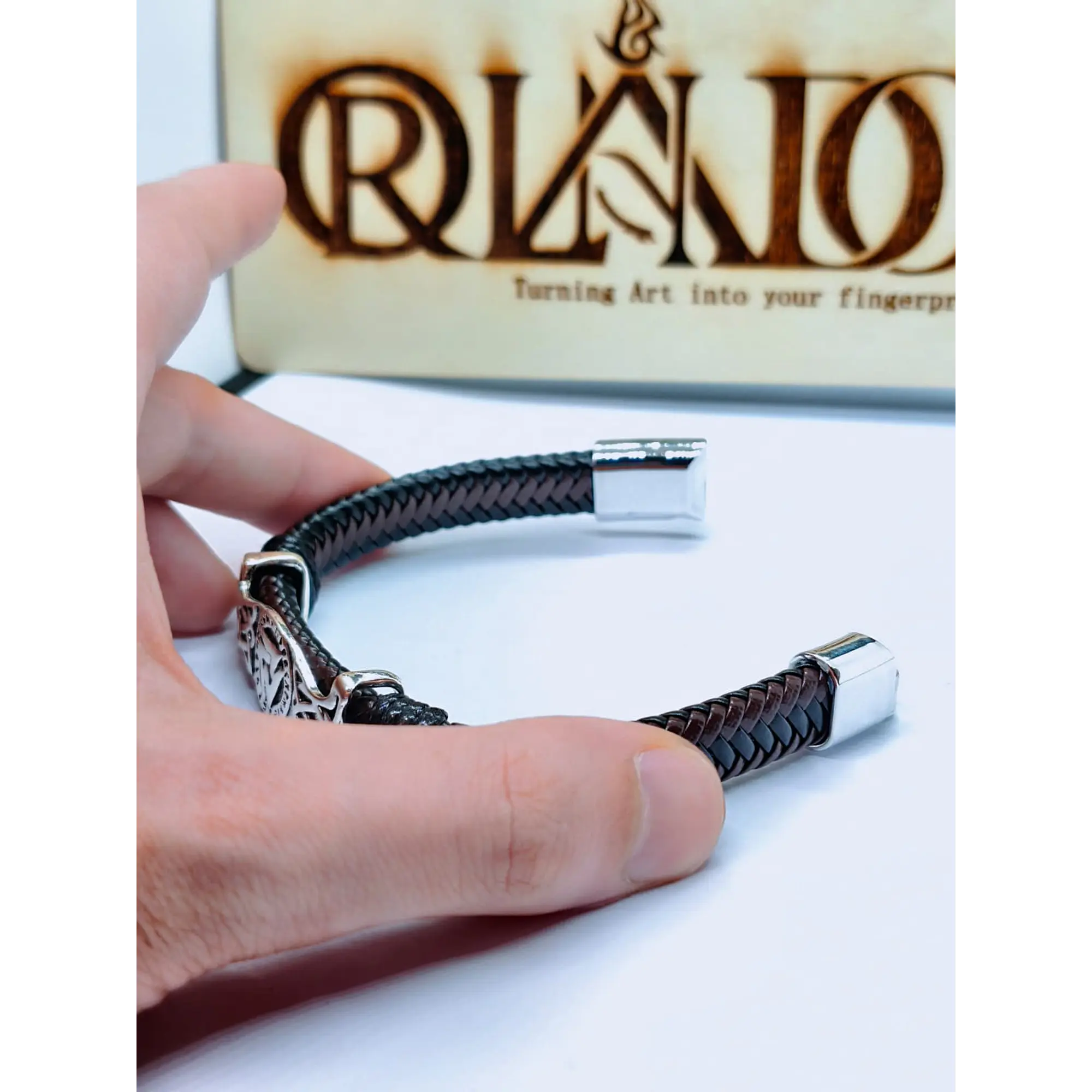 Bracelet pour homme en cuir tressé avec symbole viking Valknut et fermoir magnétique 5