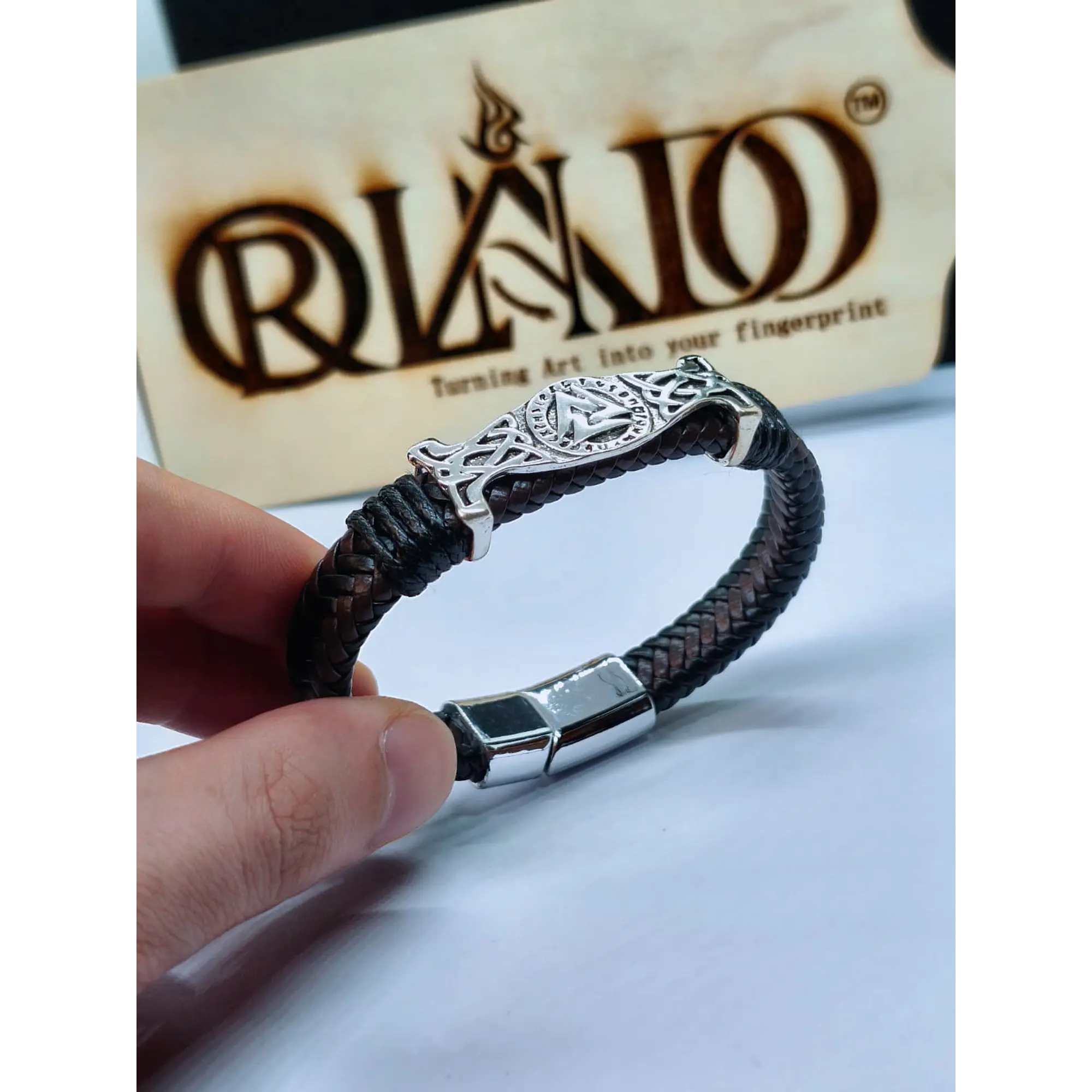 Bracelet pour homme en cuir tressé avec symbole viking Valknut et fermoir magnétique 7