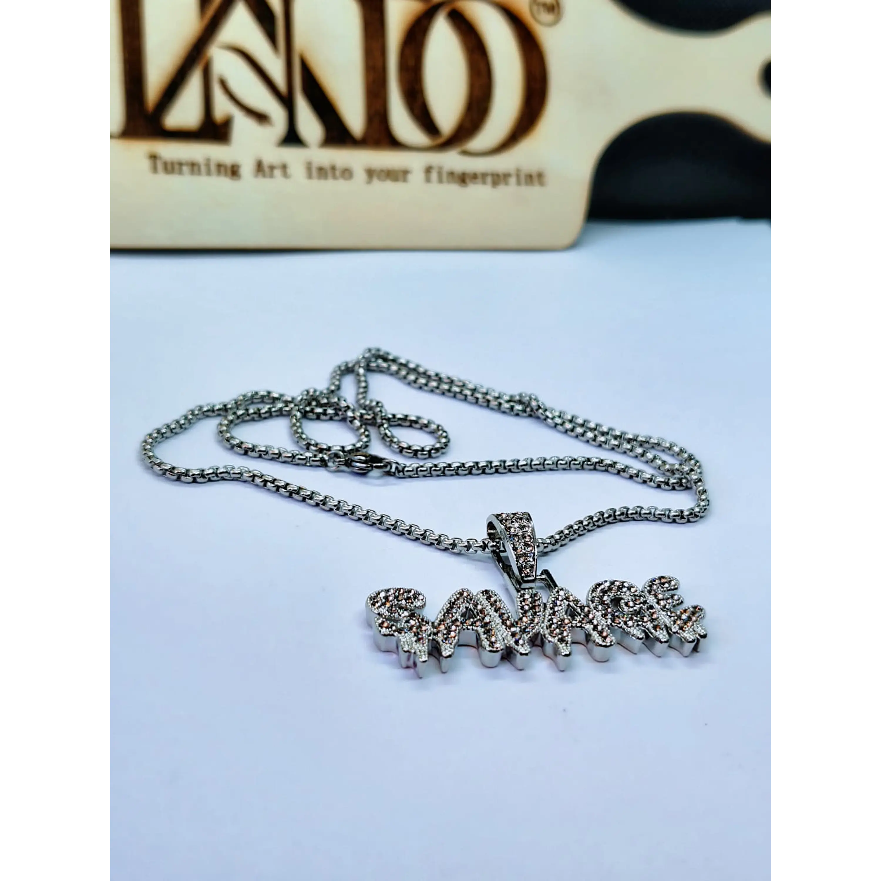 Colar Silver Savage Iced Out – Pendente Cravejado com Brilhantes 4