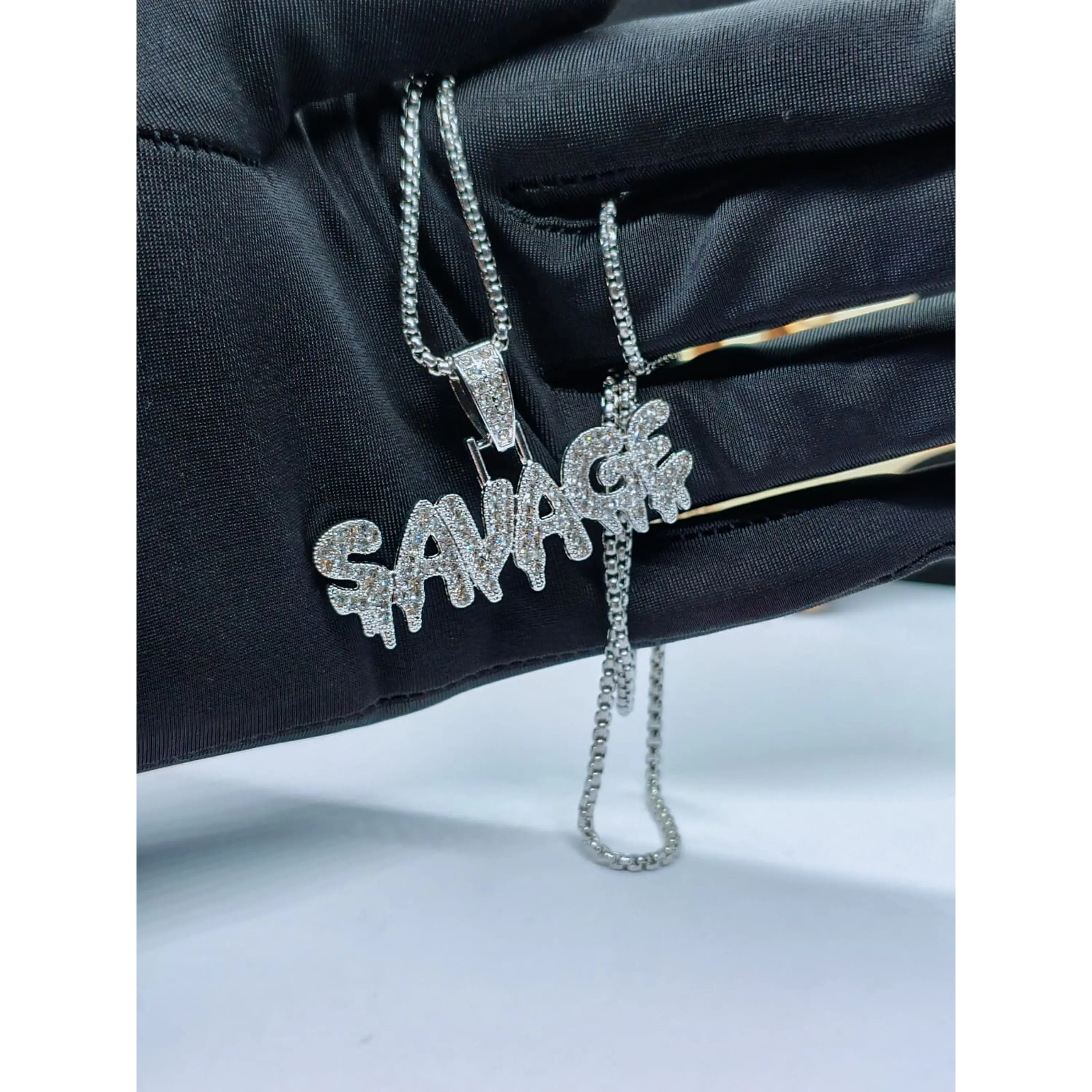 Colar Silver Savage Iced Out – Pendente Cravejado com Brilhantes 1