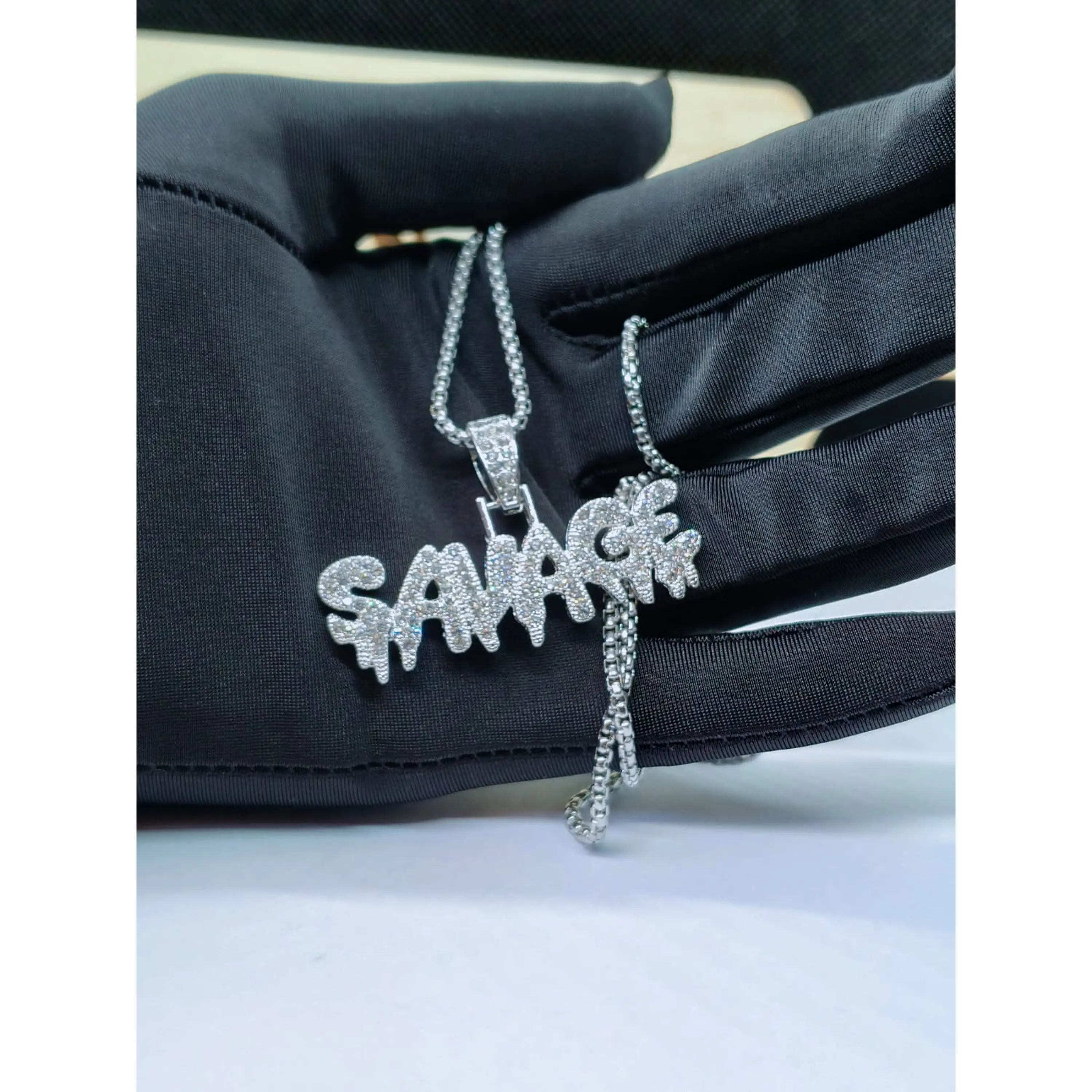 Colar Silver Savage Iced Out – Pendente Cravejado com Brilhantes 5